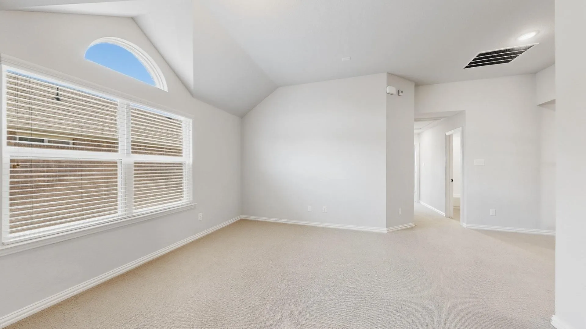 Single Family Residence For Sale in Kaufman County , 1212 Glendon Drive, Forney, Texas 75126, 4 Bedroom, 4 Bathroom, 2 Garage spaces, 3,406 Sqft, built in 2019, mls#21326675, Real Estate Agent in Forney, Homes For Sale in Kaufman county, Homes For Sale in Forney, Realtor in Forney Texas, Real Estate Brokerage Independent Realty Texas, Luminita Cordes Realtor