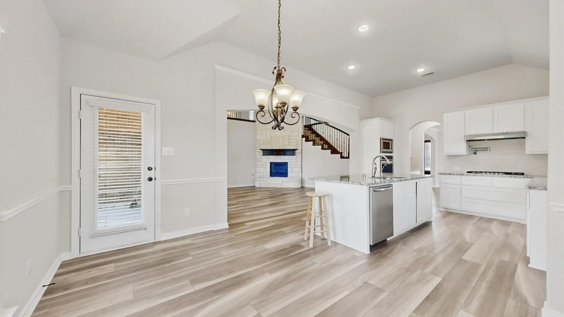 Single Family Residence For Sale in Kaufman County , 1212 Glendon Drive, Forney, Texas 75126, 4 Bedroom, 4 Bathroom, 2 Garage spaces, 3,406 Sqft, built in 2019, mls#21326675, Real Estate Agent in Forney, Homes For Sale in Kaufman county, Homes For Sale in Forney, Realtor in Forney Texas, Real Estate Brokerage Independent Realty Texas, Luminita Cordes Realtor