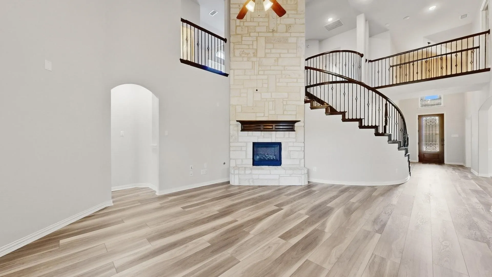Single Family Residence For Sale in Kaufman County , 1212 Glendon Drive, Forney, Texas 75126, 4 Bedroom, 4 Bathroom, 2 Garage spaces, 3,406 Sqft, built in 2019, mls#21326675, Real Estate Agent in Forney, Homes For Sale in Kaufman county, Homes For Sale in Forney, Realtor in Forney Texas, Real Estate Brokerage Independent Realty Texas, Luminita Cordes Realtor