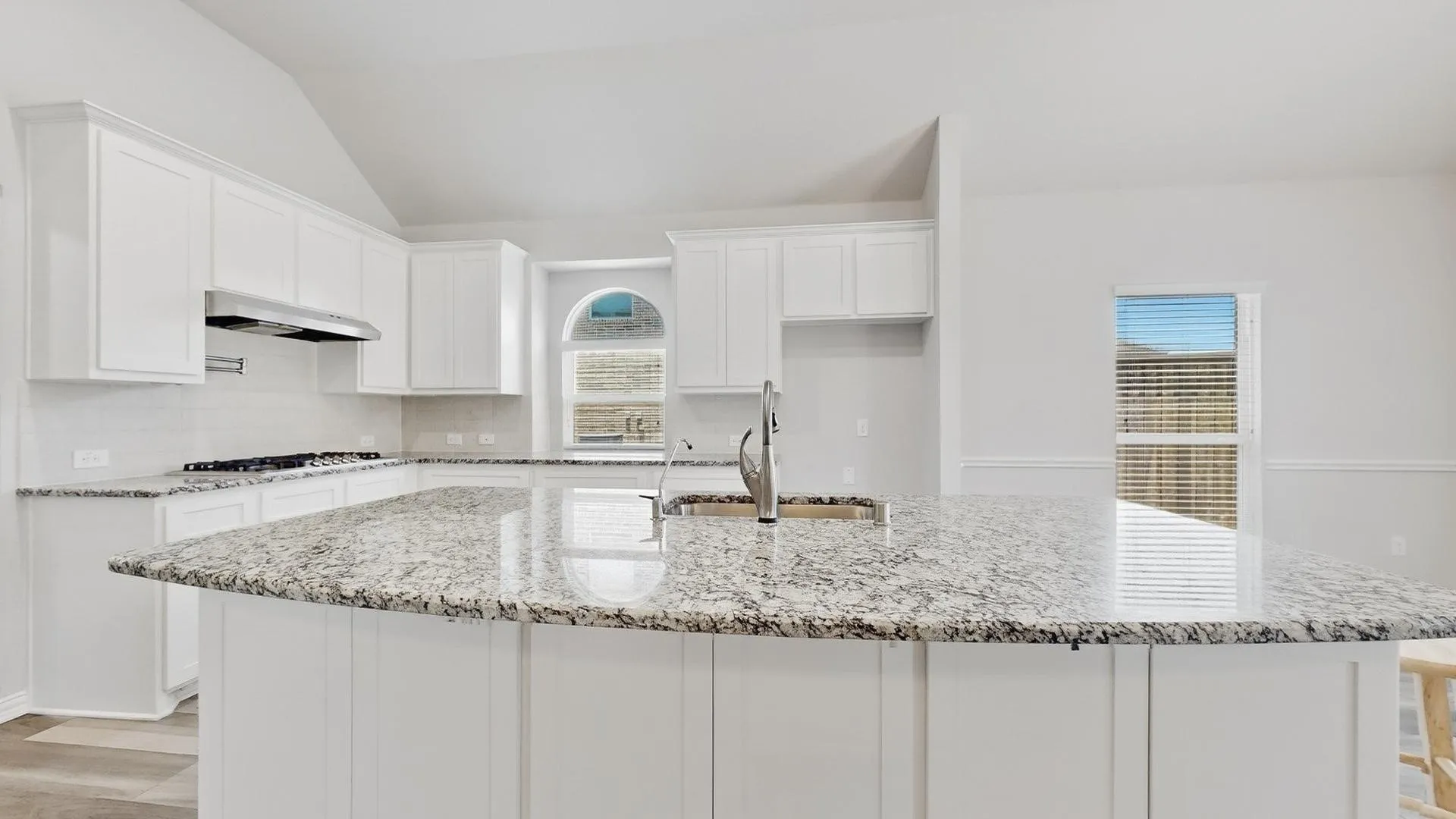 Single Family Residence For Sale in Kaufman County , 1212 Glendon Drive, Forney, Texas 75126, 4 Bedroom, 4 Bathroom, 2 Garage spaces, 3,406 Sqft, built in 2019, mls#21326675, Real Estate Agent in Forney, Homes For Sale in Kaufman county, Homes For Sale in Forney, Realtor in Forney Texas, Real Estate Brokerage Independent Realty Texas, Luminita Cordes Realtor