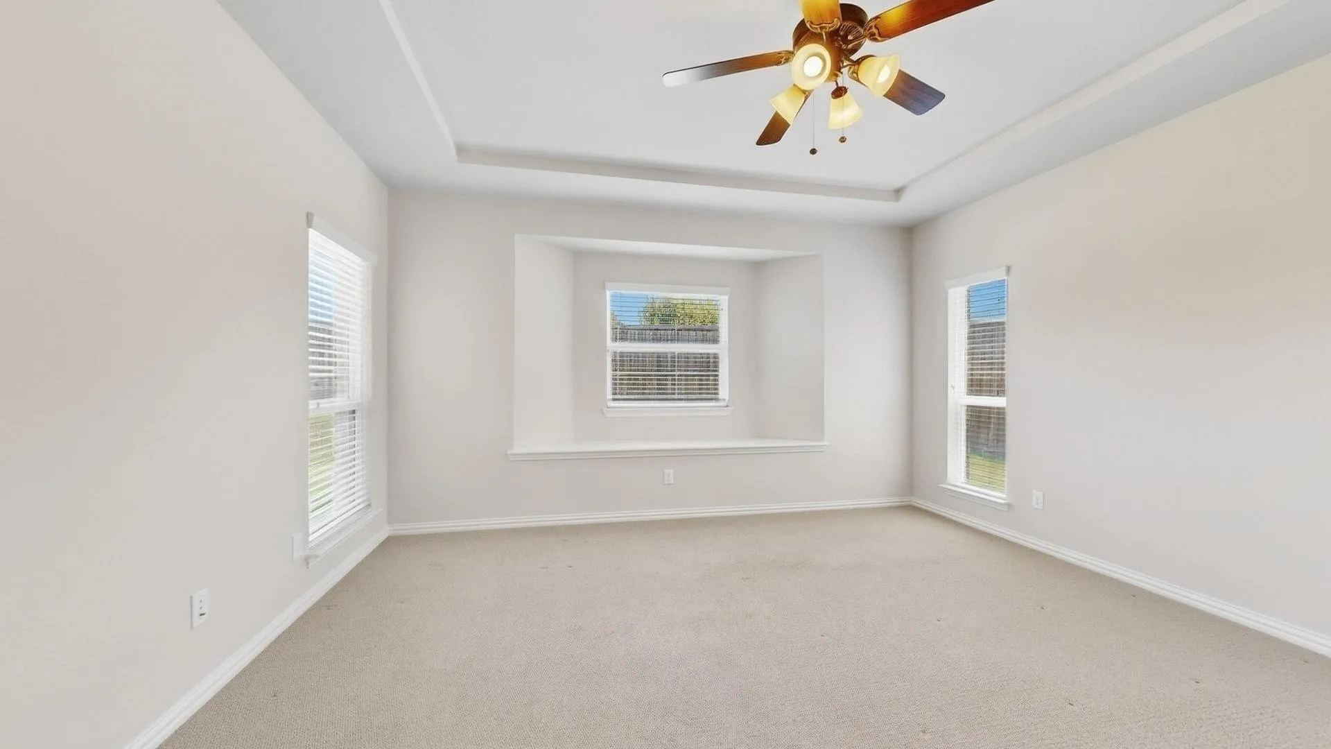 Single Family Residence For Sale in Kaufman County , 1212 Glendon Drive, Forney, Texas 75126, 4 Bedroom, 4 Bathroom, 2 Garage spaces, 3,406 Sqft, built in 2019, mls#21326675, Real Estate Agent in Forney, Homes For Sale in Kaufman county, Homes For Sale in Forney, Realtor in Forney Texas, Real Estate Brokerage Independent Realty Texas, Luminita Cordes Realtor