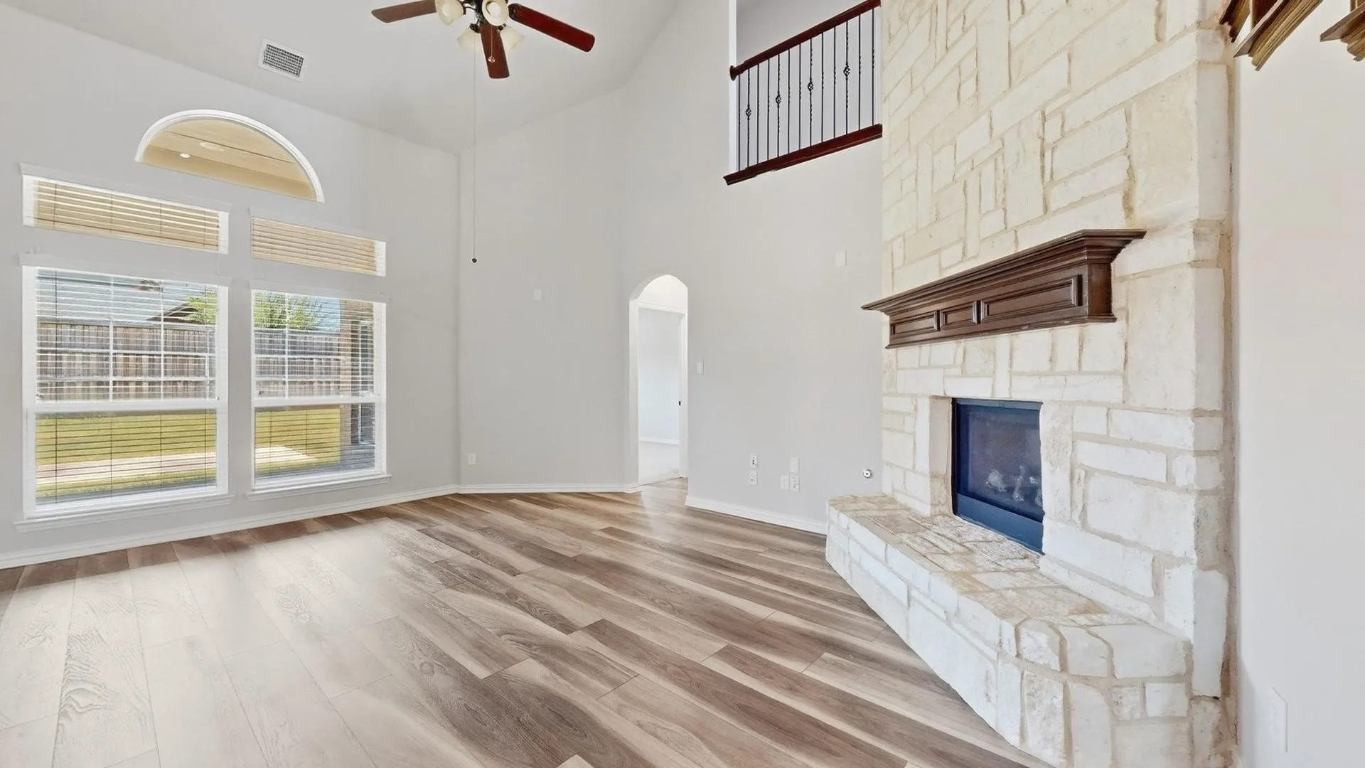 Single Family Residence For Sale in Kaufman County , 1212 Glendon Drive, Forney, Texas 75126, 4 Bedroom, 4 Bathroom, 2 Garage spaces, 3,406 Sqft, built in 2019, mls#21326675, Real Estate Agent in Forney, Homes For Sale in Kaufman county, Homes For Sale in Forney, Realtor in Forney Texas, Real Estate Brokerage Independent Realty Texas, Luminita Cordes Realtor
