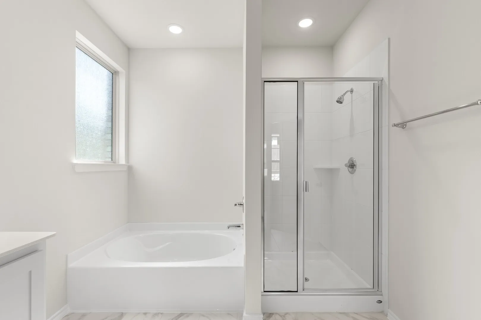 16. 106 Van Horn - Bath (2)