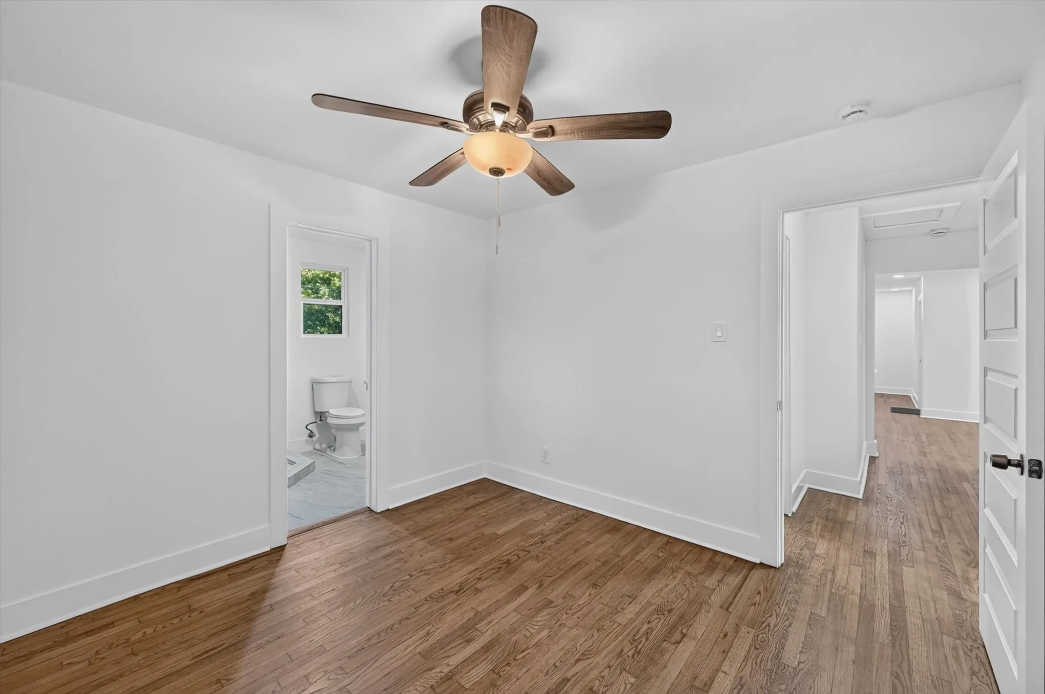 Single Family Residence For Sale in Dallas County , 609 Jardin Drive, Mesquite, Texas 75149, 3 Bedroom, 2 Bathroom, 1 Garage spaces, 1,162 Sqft, built in 1954, mls#21327568, Real Estate Agent in Mesquite, Homes For Sale in Dallas county, Homes For Sale in Mesquite, Realtor in Mesquite Texas, Real Estate Brokerage Independent Realty Texas, Luminita Cordes Realtor