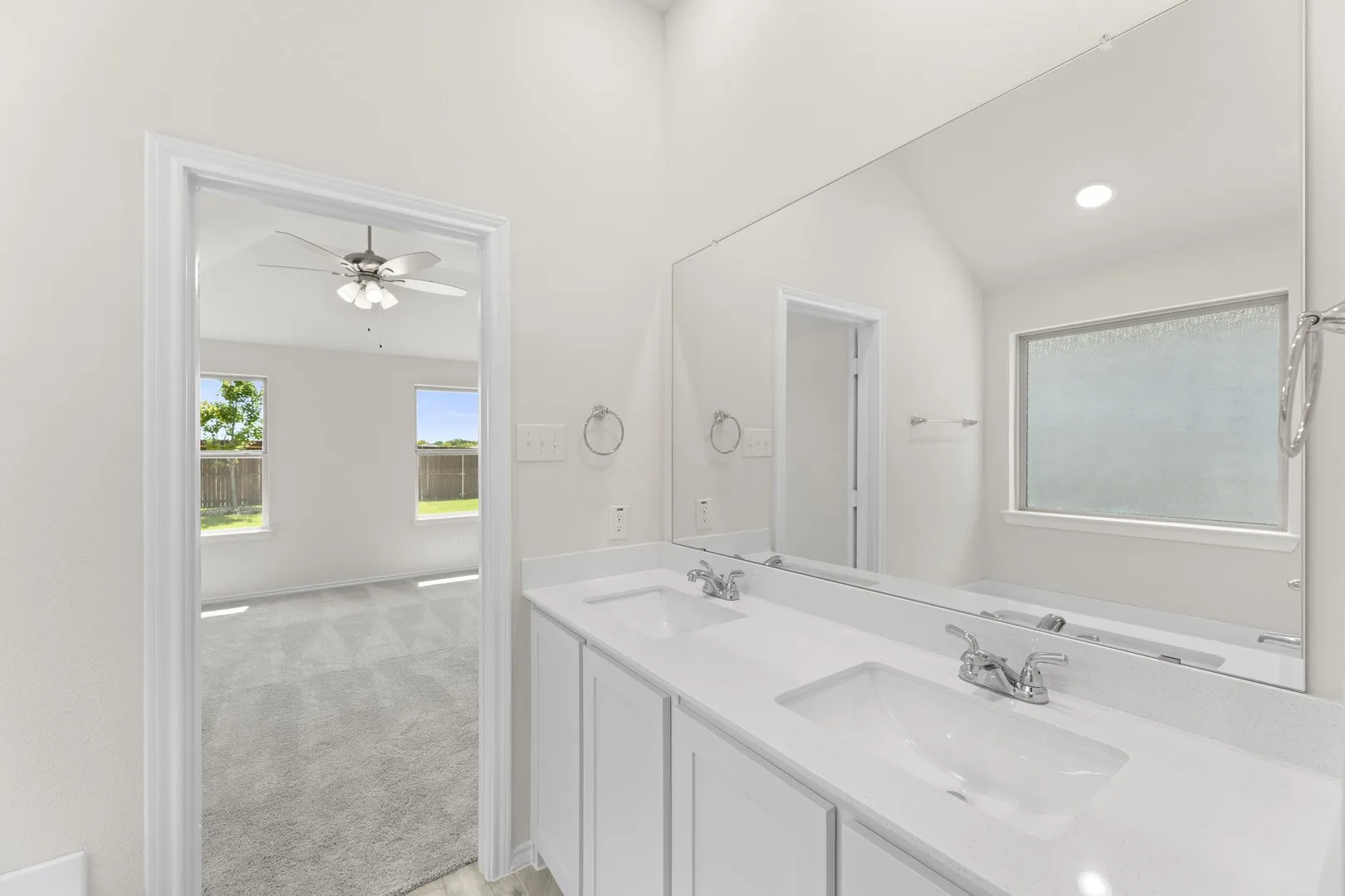 23. 211 Van Horn - Bath (4)
