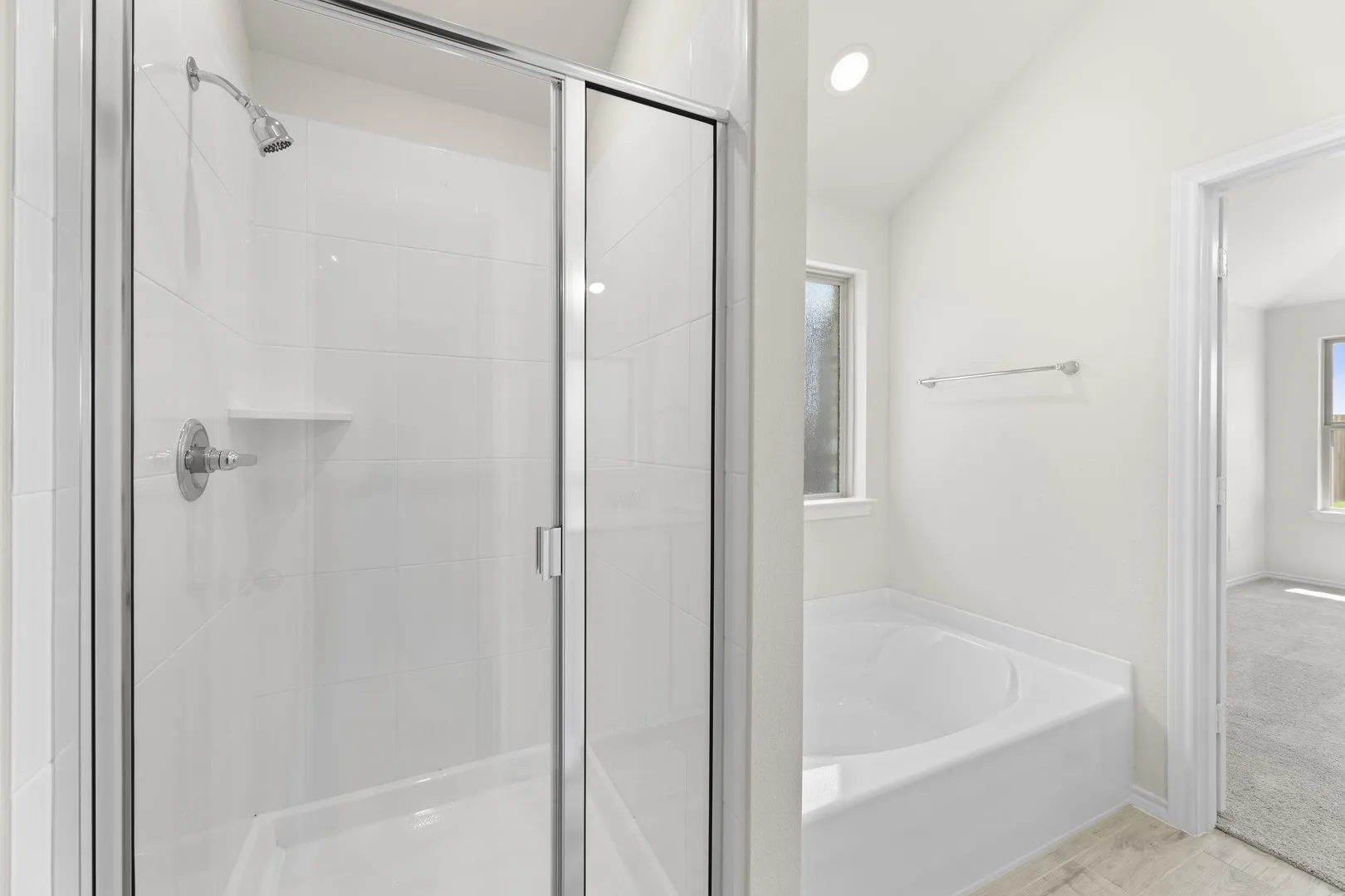 22. 211 Van Horn - Bath (3)
