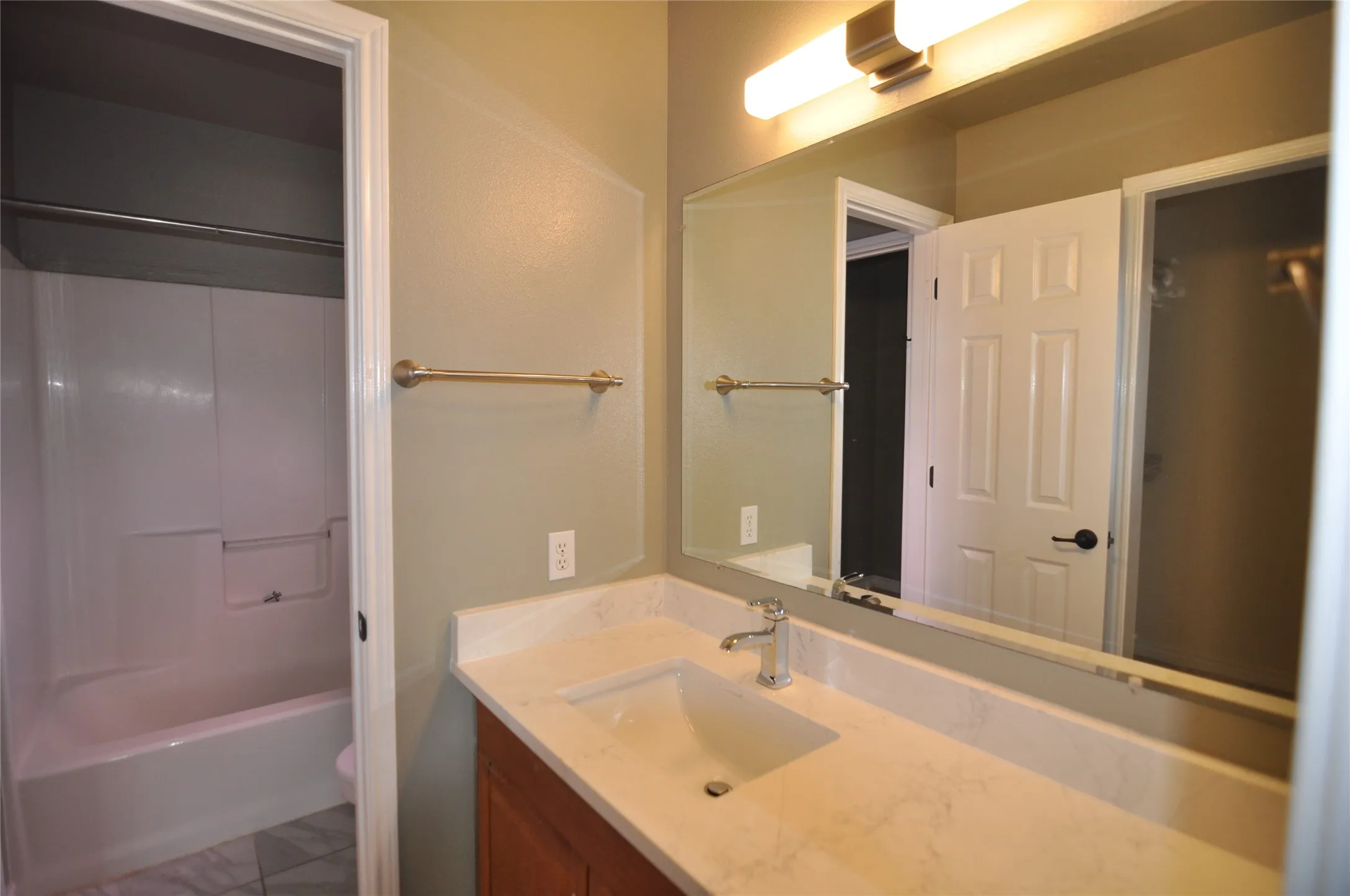 Single Family Residence For Sale in Denton County , 1805 Sharon Drive, Corinth, Texas 76210, 3 Bedroom, 2 Bathroom, 2 Garage spaces, 1,631 Sqft, built in 1996, mls#21325775, Real Estate Agent in Corinth, Homes For Sale in Denton county, Homes For Sale in Corinth, Realtor in Corinth Texas, Real Estate Brokerage Independent Realty Texas, Luminita Cordes Realtor