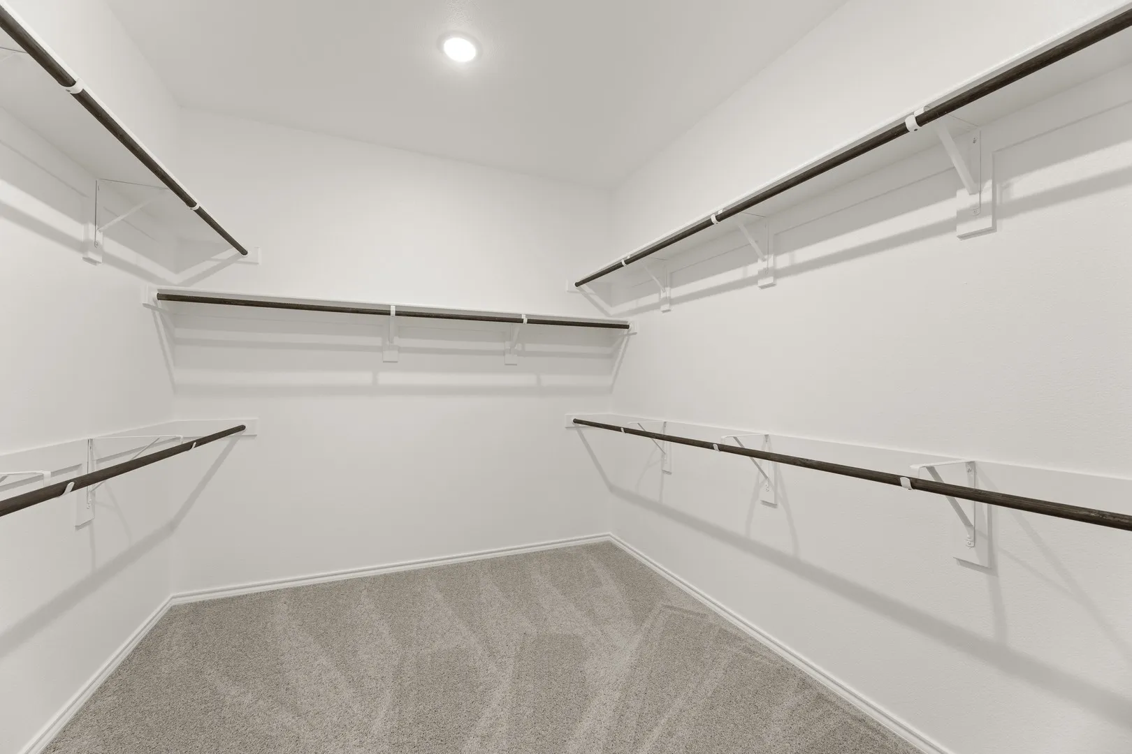 16. 3107 Providence - Closet