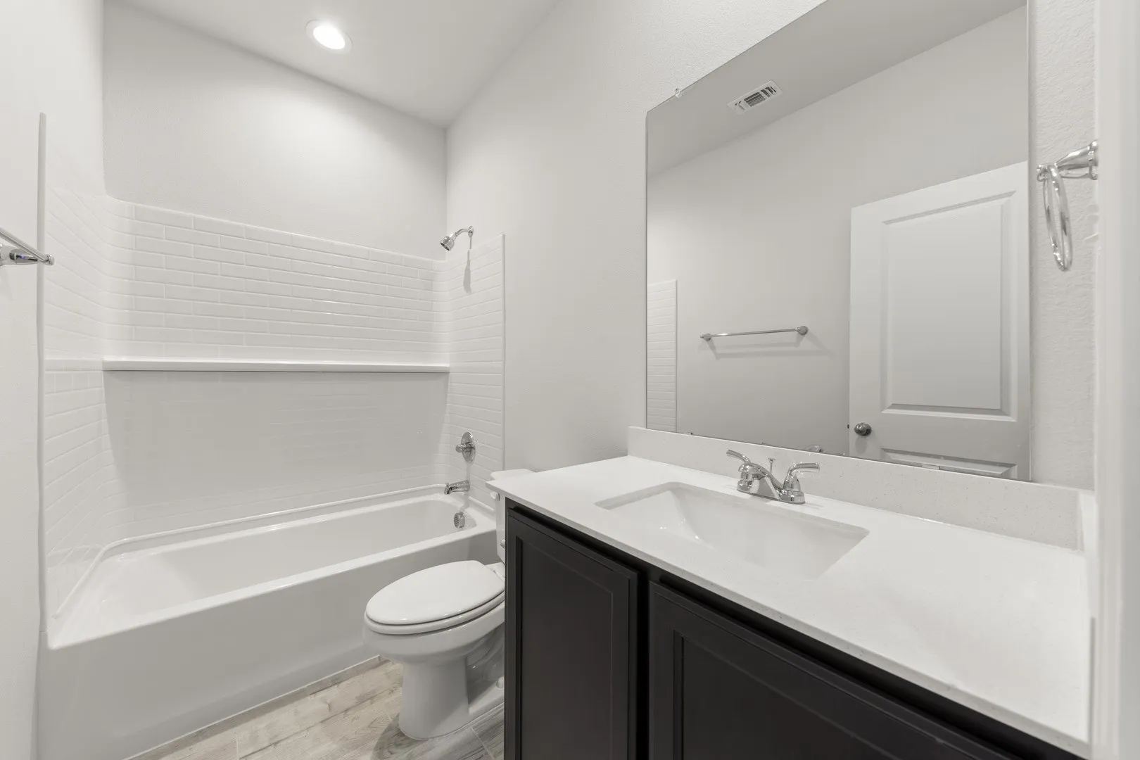 21. 3107 Providence - 2ND Bath