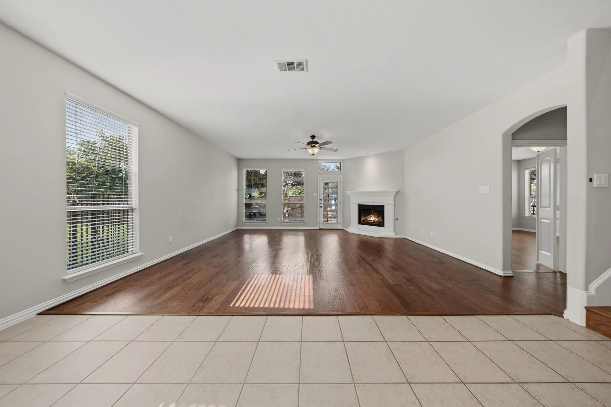 Single Family Residence For Sale in Collin County , 7912 Texian Trail, Mc Kinney, Texas 75070, 5 Bedroom, 4 Bathroom, 2 Garage spaces, 3,920 Sqft, built in 2007, mls#21328211, Real Estate Agent in Mc Kinney, Homes For Sale in Collin county, Homes For Sale in Mc Kinney, Realtor in Mc Kinney Texas, Real Estate Brokerage Independent Realty Texas, Luminita Cordes Realtor