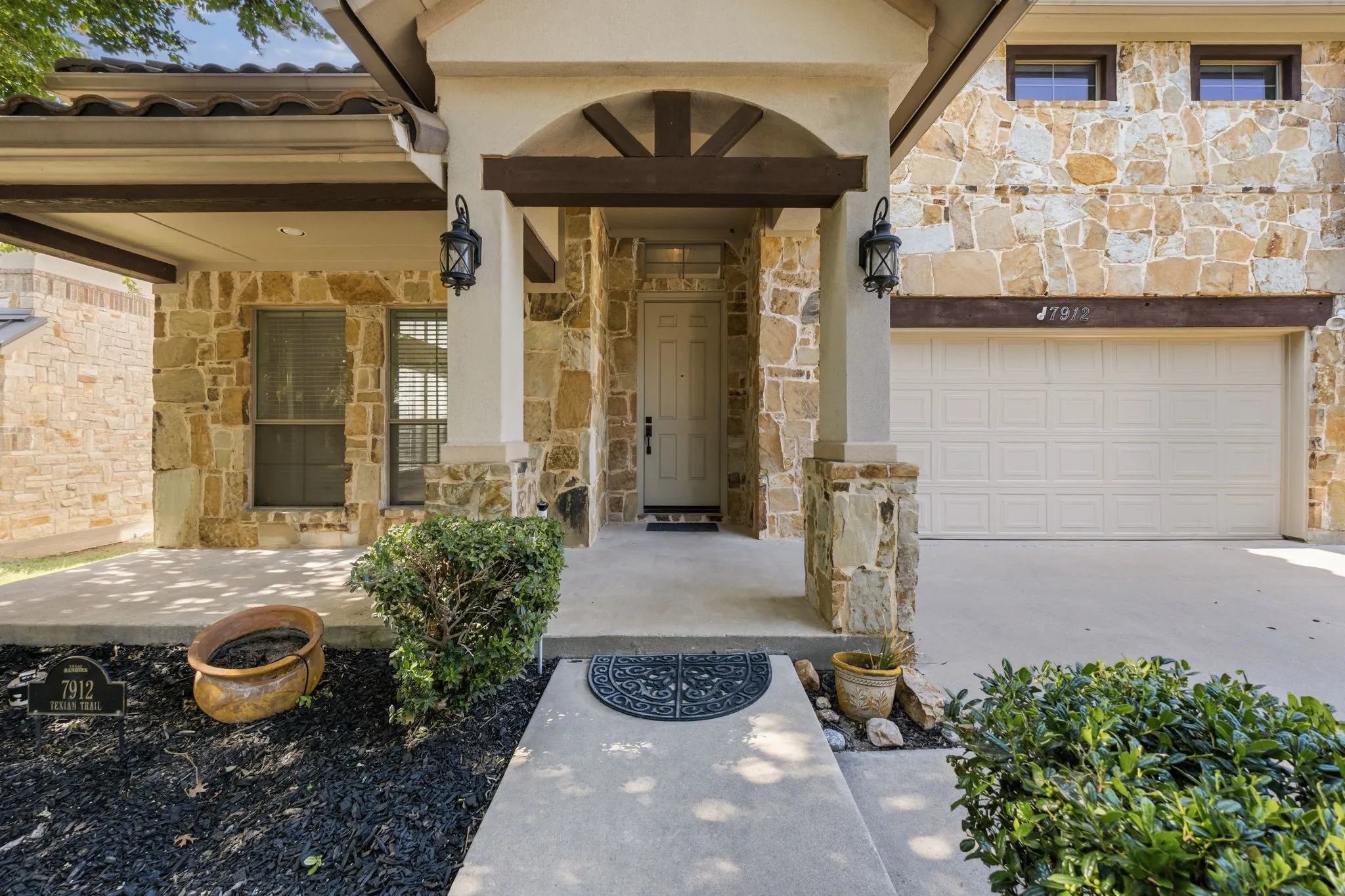 Single Family Residence For Sale in Collin County , 7912 Texian Trail, Mc Kinney, Texas 75070, 5 Bedroom, 4 Bathroom, 2 Garage spaces, 3,920 Sqft, built in 2007, mls#21328211, Real Estate Agent in Mc Kinney, Homes For Sale in Collin county, Homes For Sale in Mc Kinney, Realtor in Mc Kinney Texas, Real Estate Brokerage Independent Realty Texas, Luminita Cordes Realtor