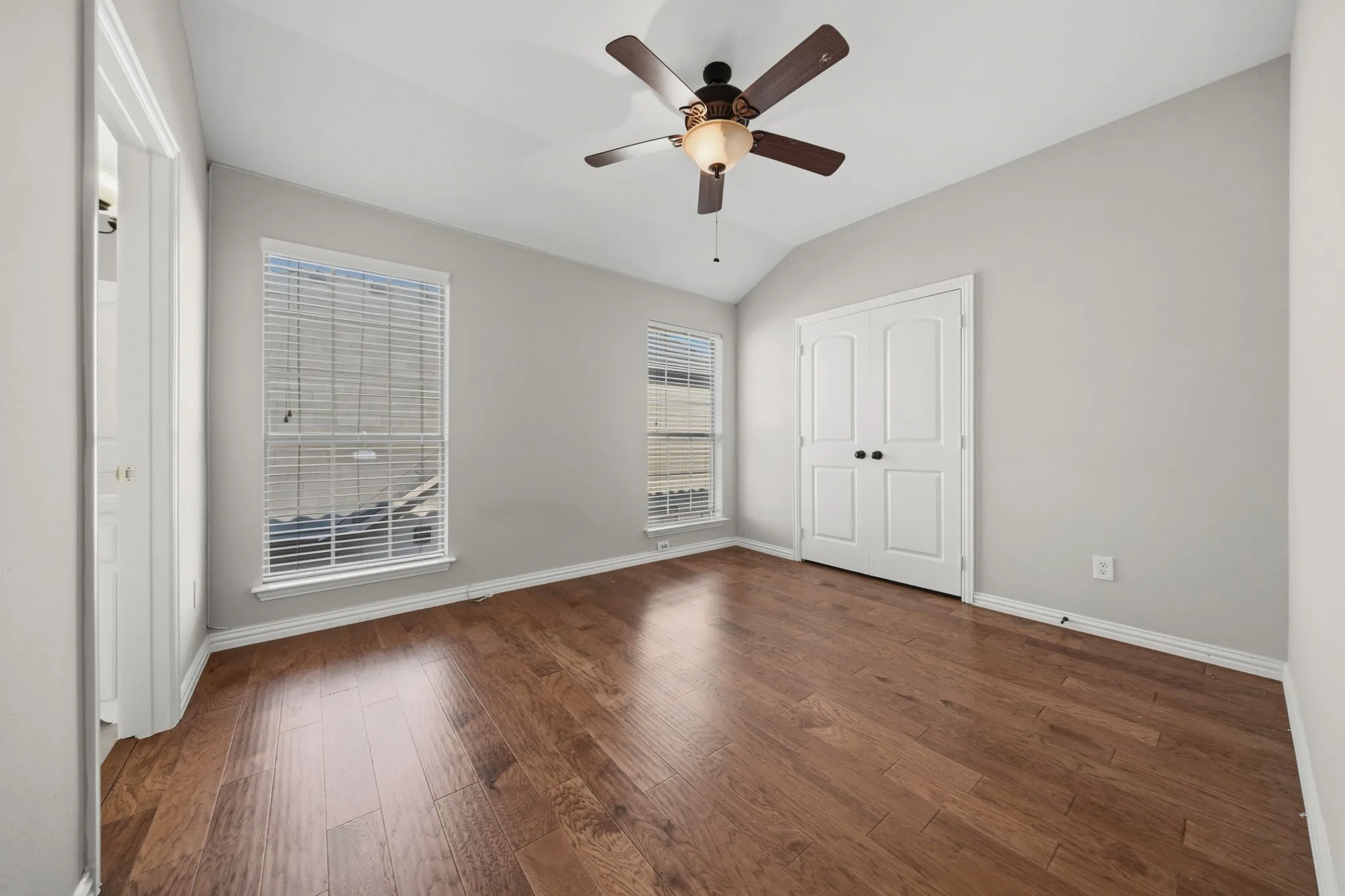 Single Family Residence For Sale in Collin County , 7912 Texian Trail, Mc Kinney, Texas 75070, 5 Bedroom, 4 Bathroom, 2 Garage spaces, 3,920 Sqft, built in 2007, mls#21328211, Real Estate Agent in Mc Kinney, Homes For Sale in Collin county, Homes For Sale in Mc Kinney, Realtor in Mc Kinney Texas, Real Estate Brokerage Independent Realty Texas, Luminita Cordes Realtor