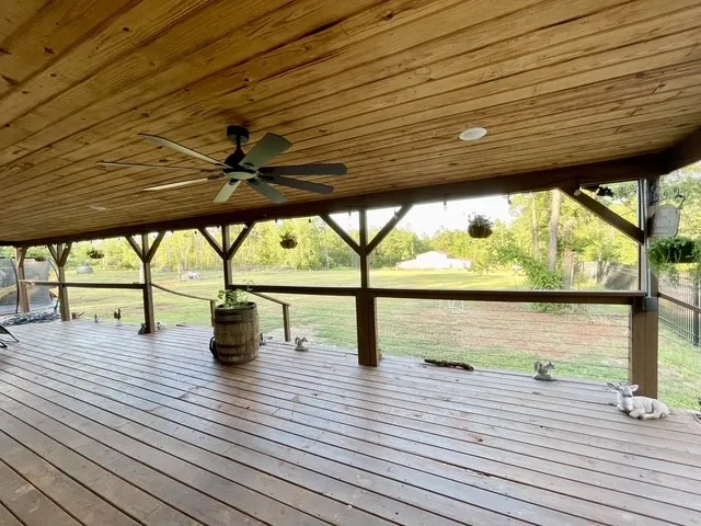 Single Family Residence For Sale in Rusk County , 8262 US Highway 84 W, Mount Enterprise, Texas 75681, 5 Bedroom, 3 Bathroom, 4 Garage spaces, 2,630 Sqft, built in 1930, mls#21328038, Real Estate Agent in Mount Enterprise, Homes For Sale in Rusk county, Homes For Sale in Mount Enterprise, Realtor in Mount Enterprise Texas, Real Estate Brokerage Independent Realty Texas, Luminita Cordes Realtor
