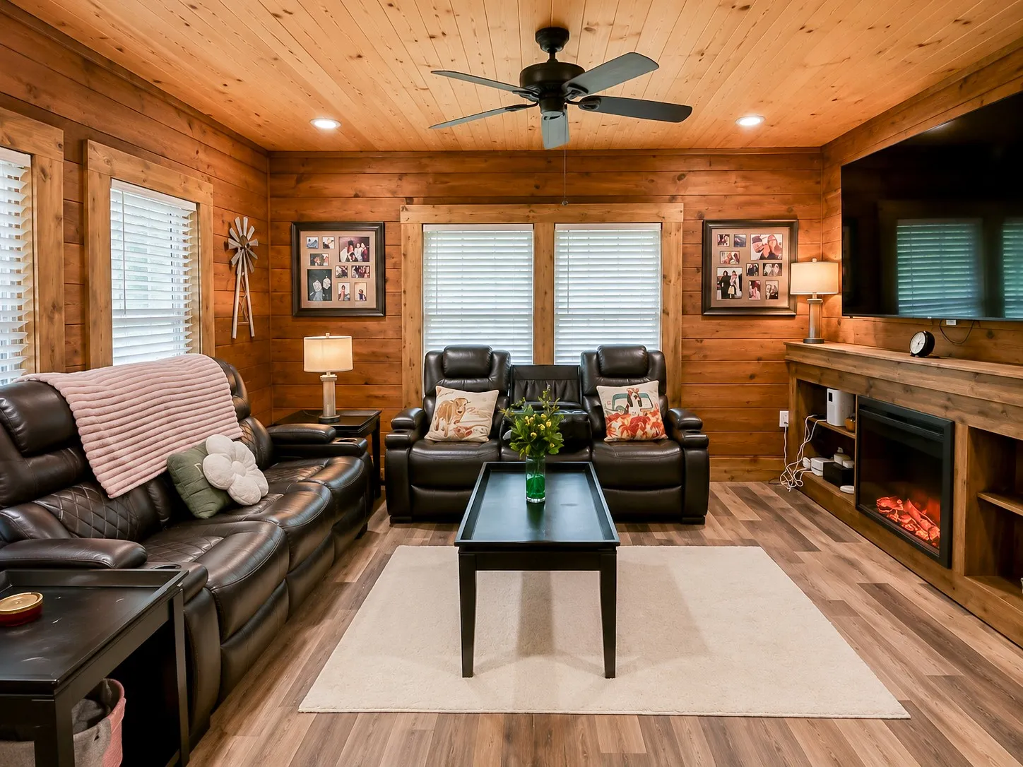Single Family Residence For Sale in Rusk County , 8262 US Highway 84 W, Mount Enterprise, Texas 75681, 5 Bedroom, 3 Bathroom, 4 Garage spaces, 2,630 Sqft, built in 1930, mls#21328038, Real Estate Agent in Mount Enterprise, Homes For Sale in Rusk county, Homes For Sale in Mount Enterprise, Realtor in Mount Enterprise Texas, Real Estate Brokerage Independent Realty Texas, Luminita Cordes Realtor
