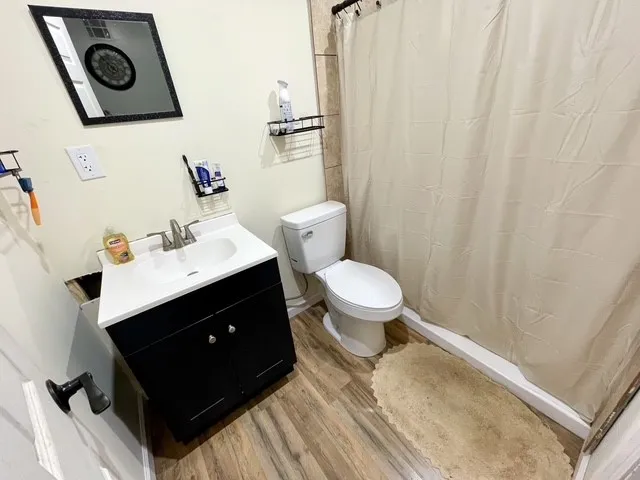 Single Family Residence For Sale in Rusk County , 8262 US Highway 84 W, Mount Enterprise, Texas 75681, 5 Bedroom, 3 Bathroom, 4 Garage spaces, 2,630 Sqft, built in 1930, mls#21328038, Real Estate Agent in Mount Enterprise, Homes For Sale in Rusk county, Homes For Sale in Mount Enterprise, Realtor in Mount Enterprise Texas, Real Estate Brokerage Independent Realty Texas, Luminita Cordes Realtor