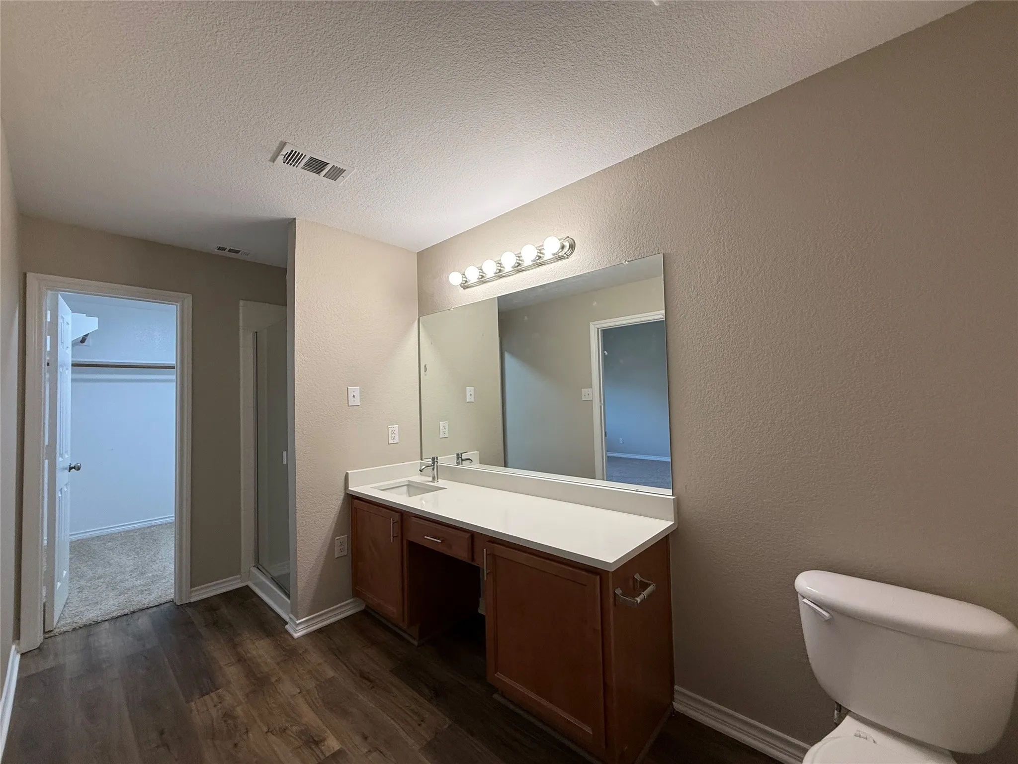 Single Family Residence For Sale in Denton County , 103 Santa Fe Trail, Justin, Texas 76247, 3 Bedroom, 2 Bathroom, 2 Garage spaces, 1,599 Sqft, built in 2004, mls#21327100, Real Estate Agent in Justin, Homes For Sale in Denton county, Homes For Sale in Justin, Realtor in Justin Texas, Real Estate Brokerage Independent Realty Texas, Luminita Cordes Realtor