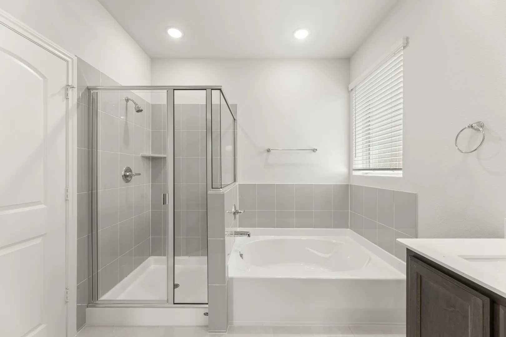 2521 Russell - Bath (3)