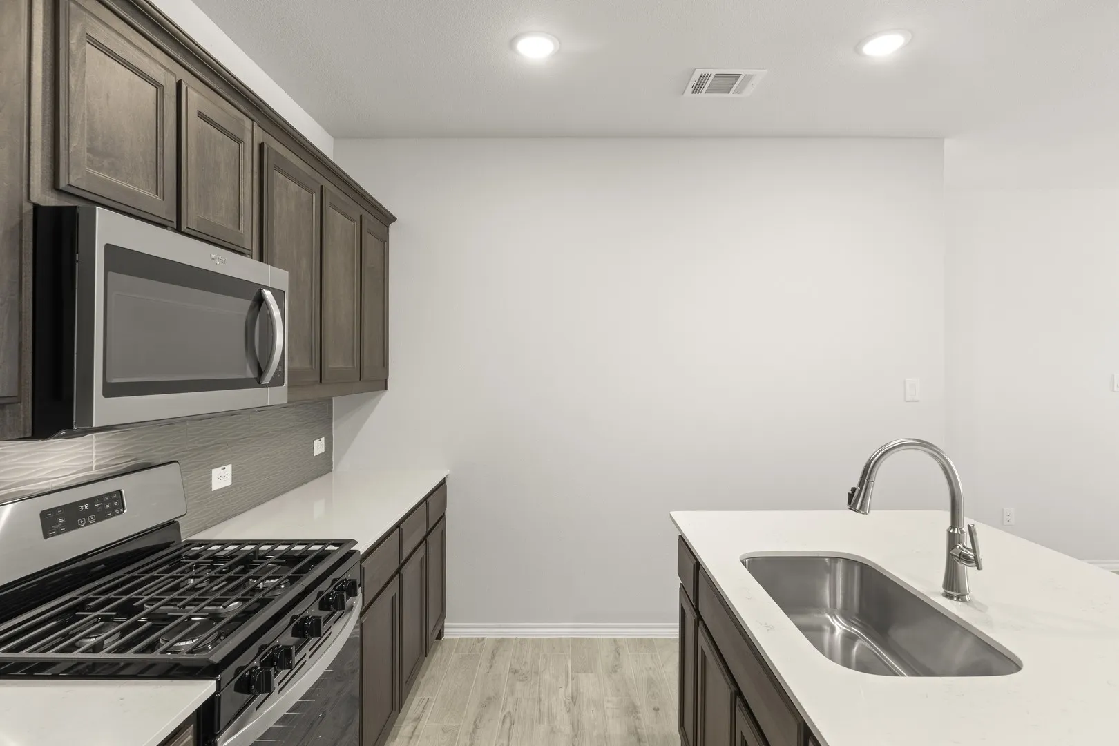 2521 Russell - Kitchen (4)