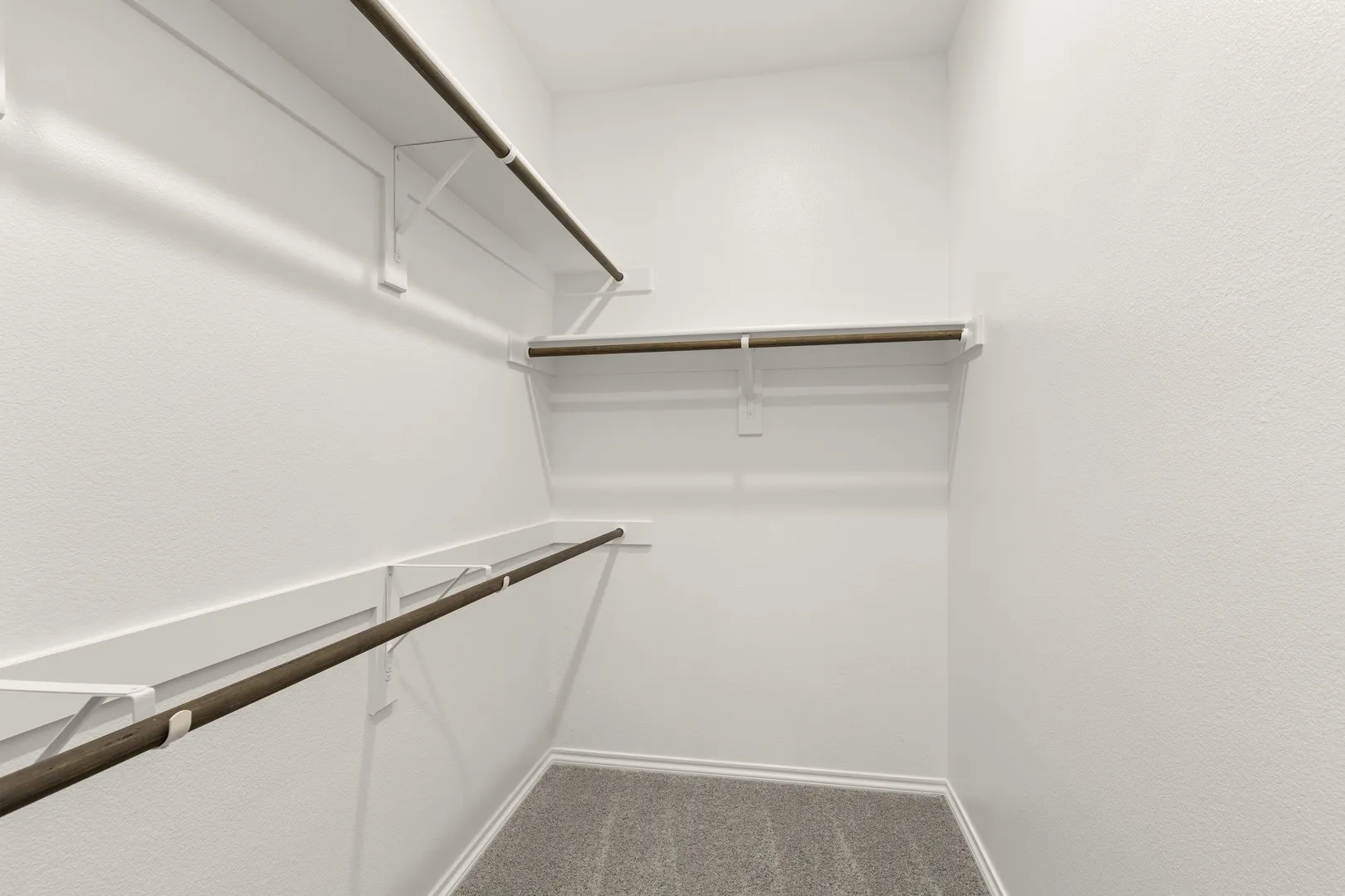 2521 Russell - Closet