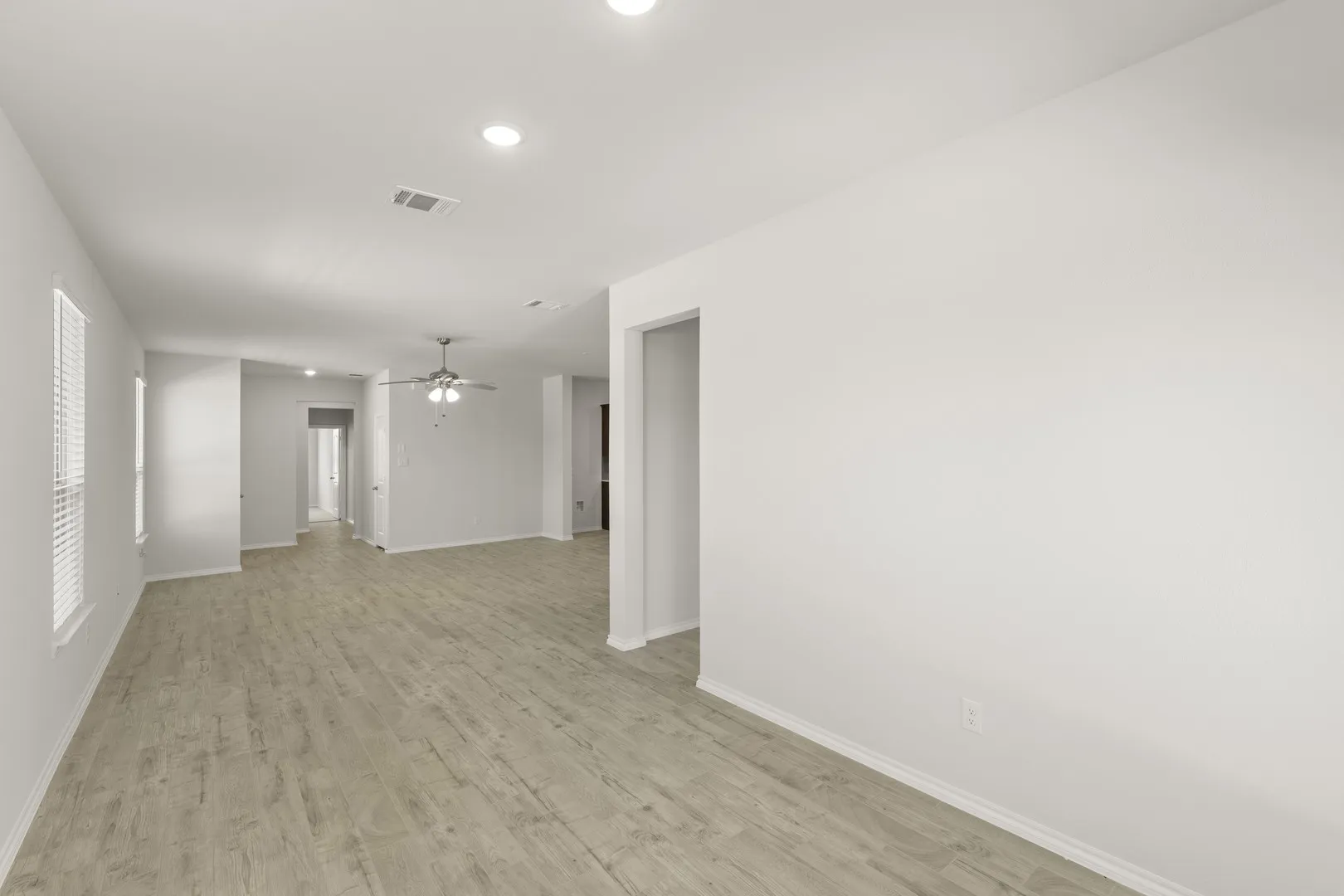 2521 Russell - Dining (3)