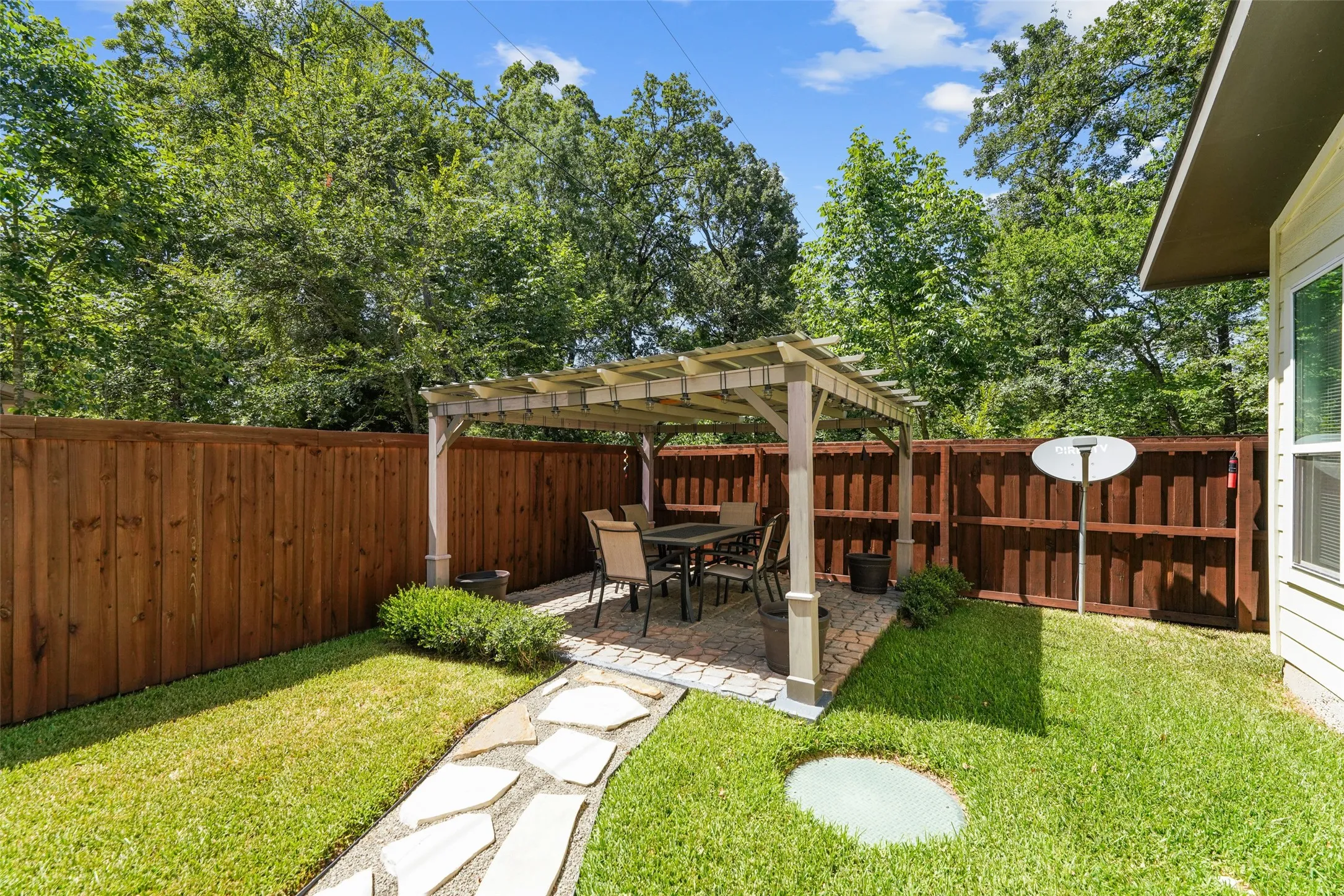 Single Family Residence For Sale in Henderson County , 6156 Inca Drive, Mabank, Texas 75156, 3 Bedroom, 2 Bathroom, Garage spaces, 1,500 Sqft, built in 2022, mls#21326480, Real Estate Agent in Mabank, Homes For Sale in Henderson county, Homes For Sale in Mabank, Realtor in Mabank Texas, Real Estate Brokerage Independent Realty Texas, Luminita Cordes Realtor