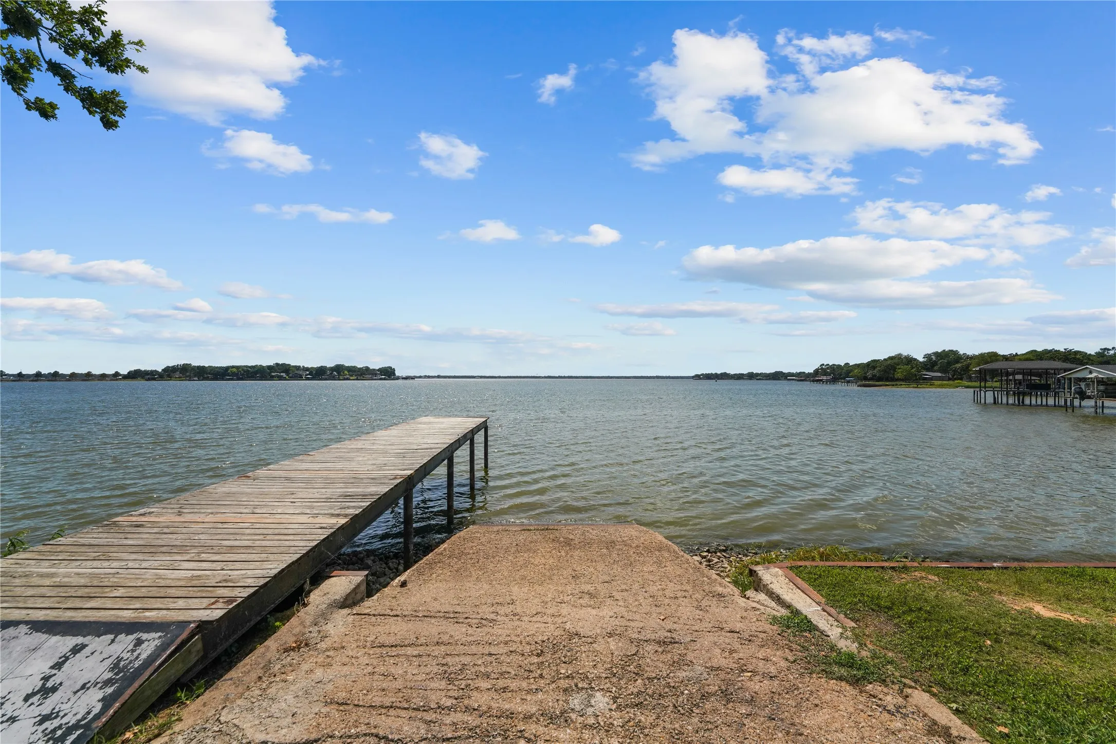 Single Family Residence For Sale in Henderson County , 6156 Inca Drive, Mabank, Texas 75156, 3 Bedroom, 2 Bathroom, Garage spaces, 1,500 Sqft, built in 2022, mls#21326480, Real Estate Agent in Mabank, Homes For Sale in Henderson county, Homes For Sale in Mabank, Realtor in Mabank Texas, Real Estate Brokerage Independent Realty Texas, Luminita Cordes Realtor