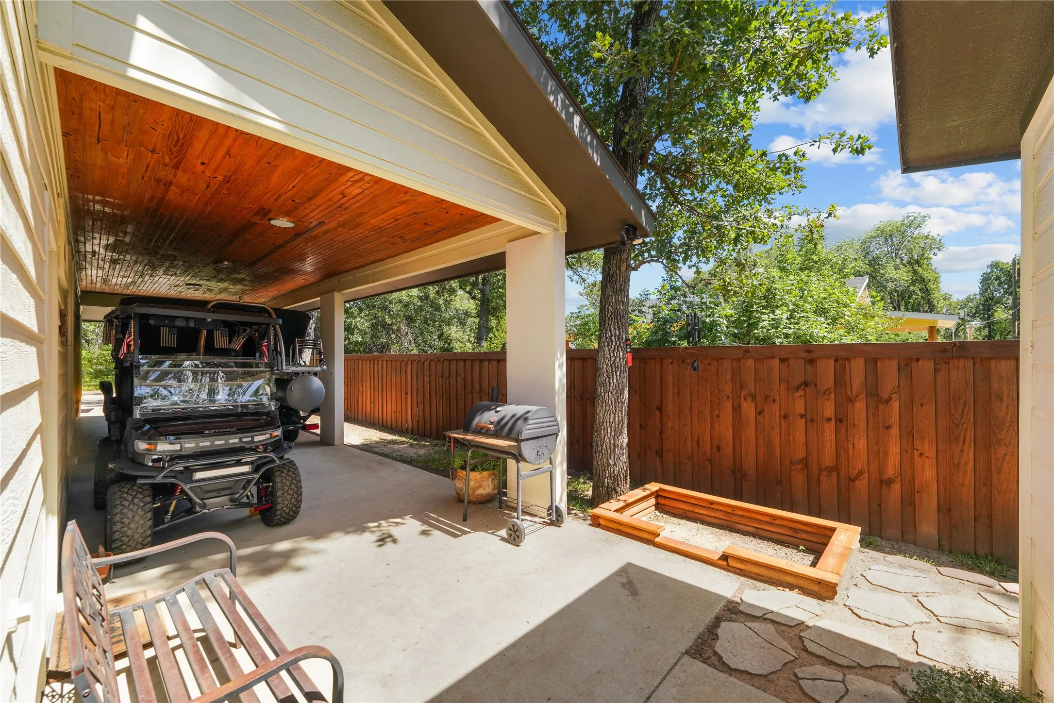 Single Family Residence For Sale in Henderson County , 6156 Inca Drive, Mabank, Texas 75156, 3 Bedroom, 2 Bathroom, Garage spaces, 1,500 Sqft, built in 2022, mls#21326480, Real Estate Agent in Mabank, Homes For Sale in Henderson county, Homes For Sale in Mabank, Realtor in Mabank Texas, Real Estate Brokerage Independent Realty Texas, Luminita Cordes Realtor
