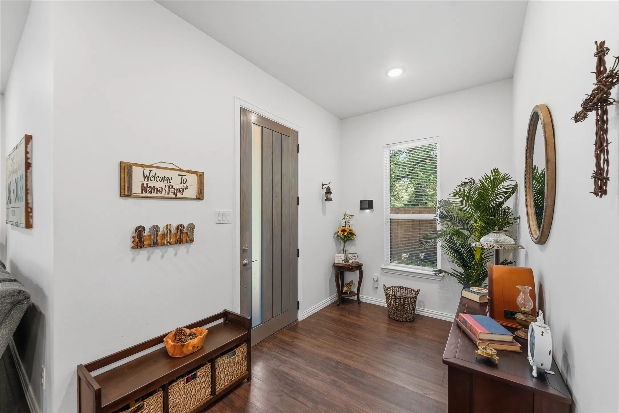 Single Family Residence For Sale in Henderson County , 6156 Inca Drive, Mabank, Texas 75156, 3 Bedroom, 2 Bathroom, Garage spaces, 1,500 Sqft, built in 2022, mls#21326480, Real Estate Agent in Mabank, Homes For Sale in Henderson county, Homes For Sale in Mabank, Realtor in Mabank Texas, Real Estate Brokerage Independent Realty Texas, Luminita Cordes Realtor