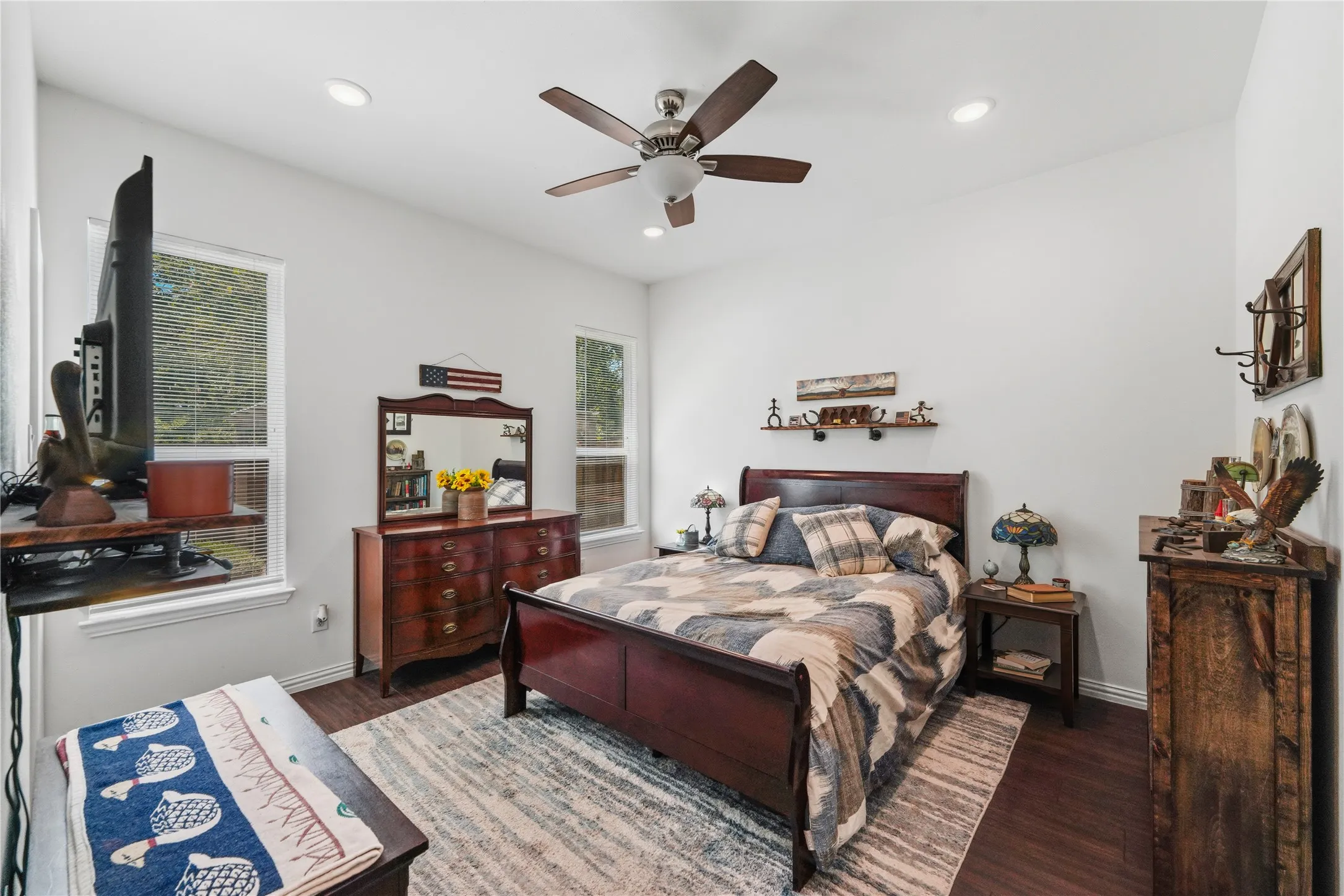 Single Family Residence For Sale in Henderson County , 6156 Inca Drive, Mabank, Texas 75156, 3 Bedroom, 2 Bathroom, Garage spaces, 1,500 Sqft, built in 2022, mls#21326480, Real Estate Agent in Mabank, Homes For Sale in Henderson county, Homes For Sale in Mabank, Realtor in Mabank Texas, Real Estate Brokerage Independent Realty Texas, Luminita Cordes Realtor