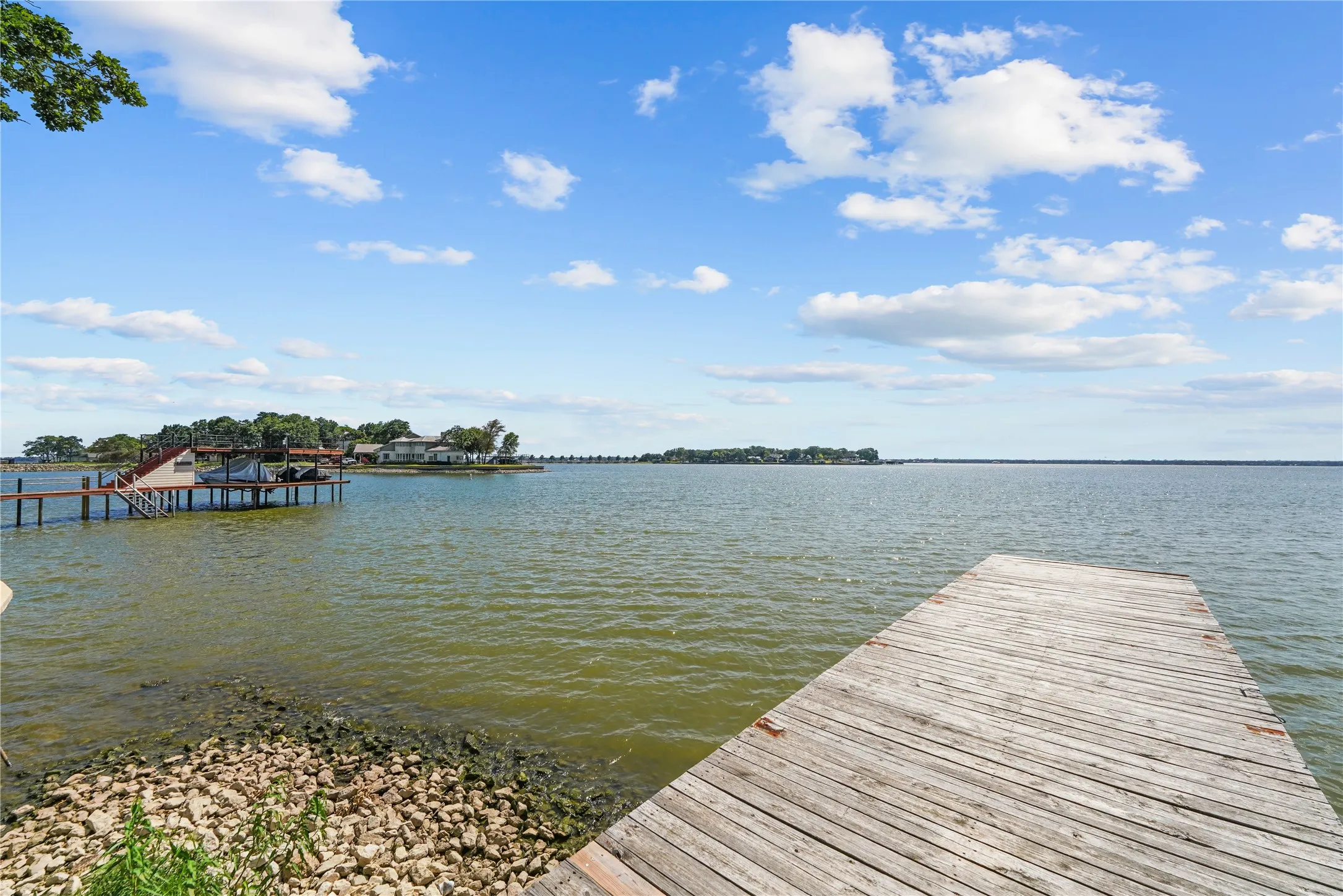Single Family Residence For Sale in Henderson County , 6156 Inca Drive, Mabank, Texas 75156, 3 Bedroom, 2 Bathroom, Garage spaces, 1,500 Sqft, built in 2022, mls#21326480, Real Estate Agent in Mabank, Homes For Sale in Henderson county, Homes For Sale in Mabank, Realtor in Mabank Texas, Real Estate Brokerage Independent Realty Texas, Luminita Cordes Realtor