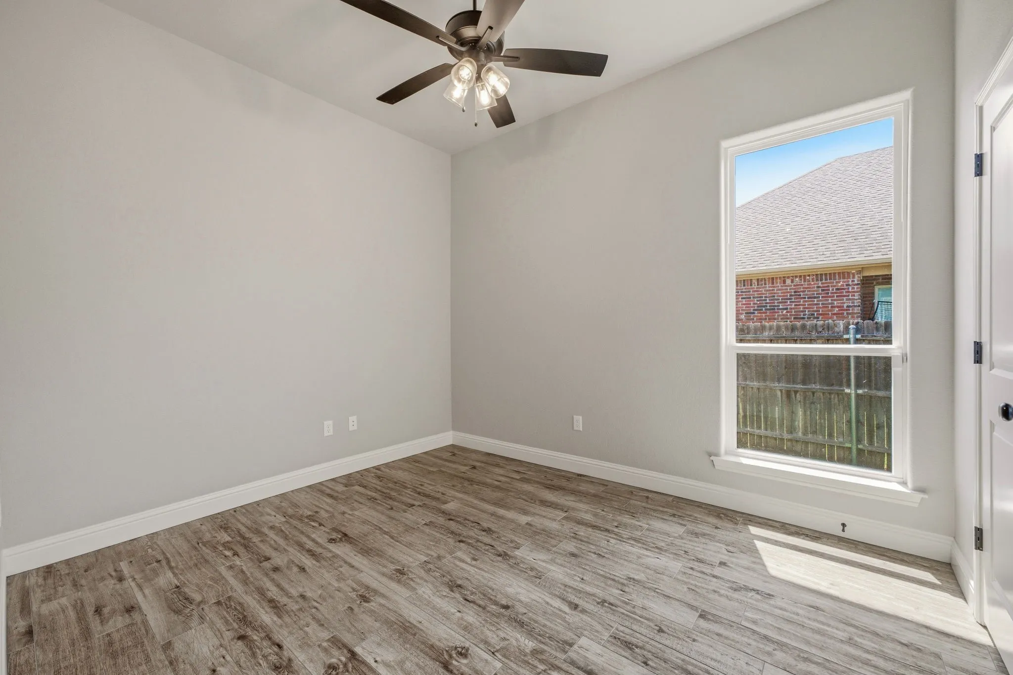 Single Family Residence For Sale in Parker County , 162 Breeders Drive, Willow Park, Texas 76087, 3 Bedroom, 2 Bathroom, 2 Garage spaces, 2,249 Sqft, built in 2023, mls#21328360, Real Estate Agent in Willow Park, Homes For Sale in Parker county, Homes For Sale in Willow Park, Realtor in Willow Park Texas, Real Estate Brokerage Independent Realty Texas, Luminita Cordes Realtor