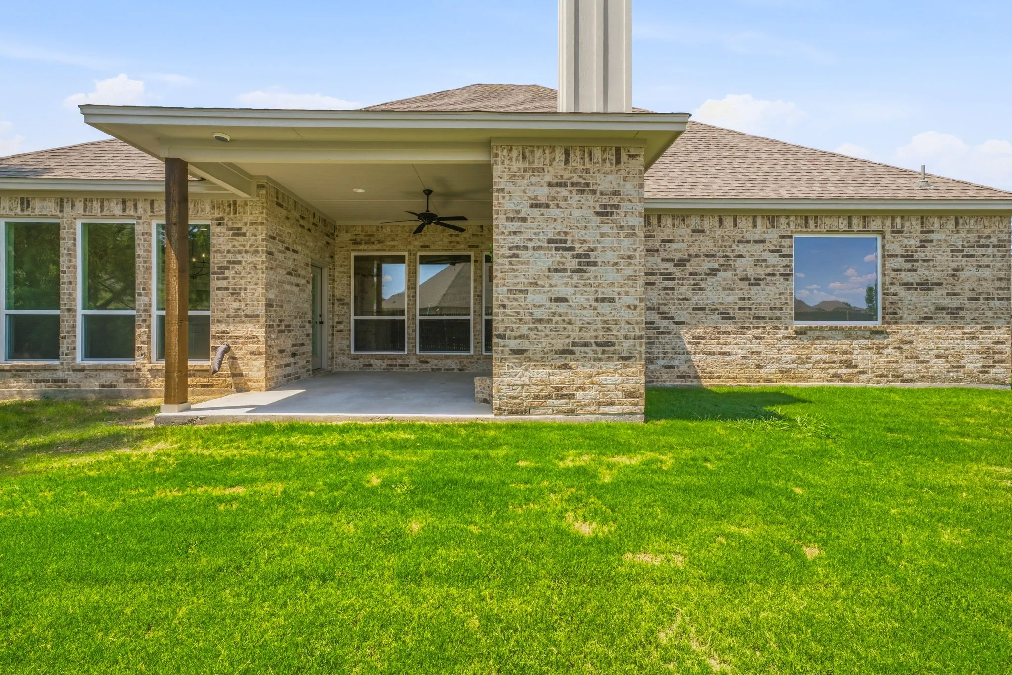Single Family Residence For Sale in Parker County , 162 Breeders Drive, Willow Park, Texas 76087, 3 Bedroom, 2 Bathroom, 2 Garage spaces, 2,249 Sqft, built in 2023, mls#21328360, Real Estate Agent in Willow Park, Homes For Sale in Parker county, Homes For Sale in Willow Park, Realtor in Willow Park Texas, Real Estate Brokerage Independent Realty Texas, Luminita Cordes Realtor