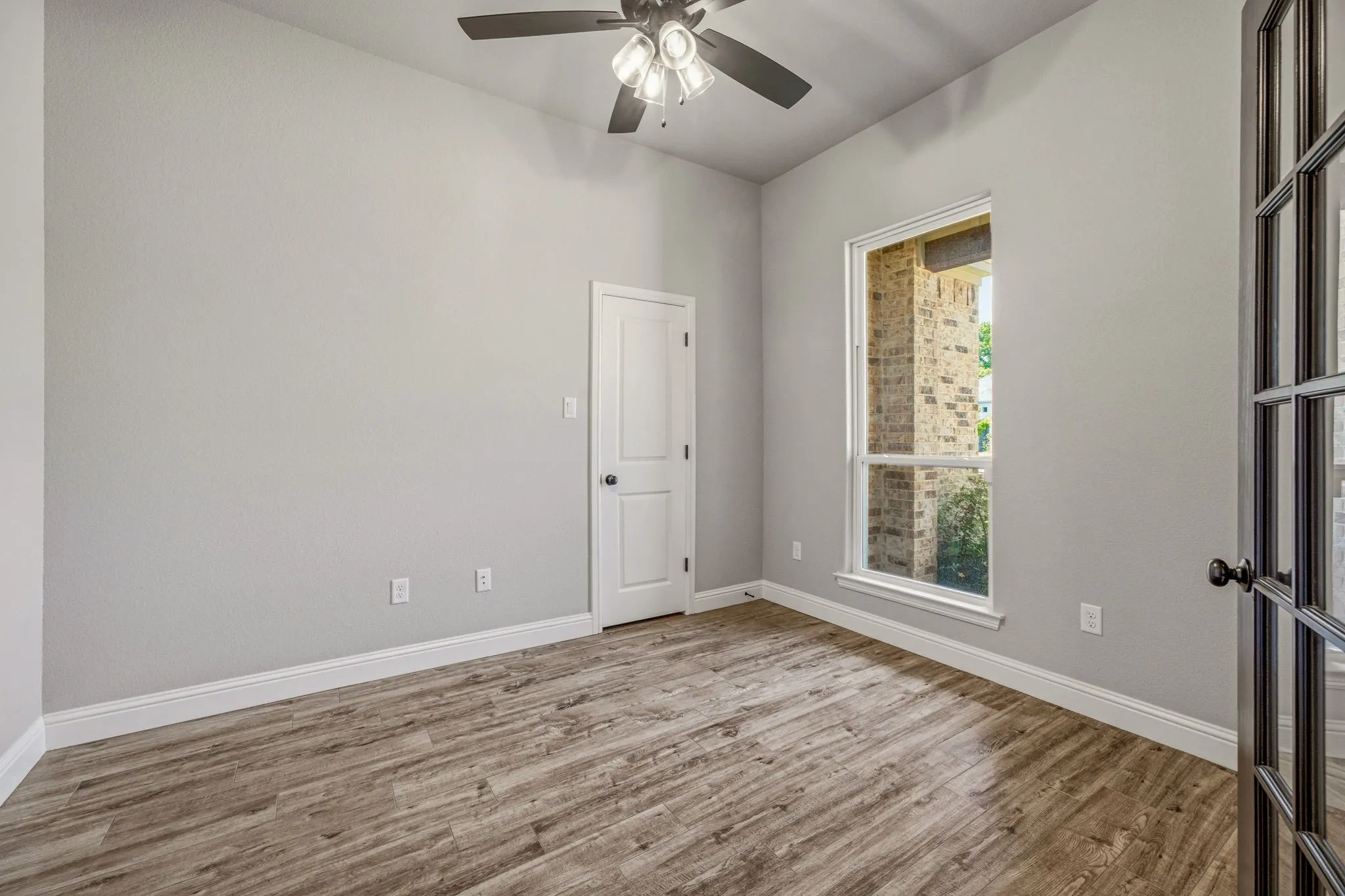 Single Family Residence For Sale in Parker County , 162 Breeders Drive, Willow Park, Texas 76087, 3 Bedroom, 2 Bathroom, 2 Garage spaces, 2,249 Sqft, built in 2023, mls#21328360, Real Estate Agent in Willow Park, Homes For Sale in Parker county, Homes For Sale in Willow Park, Realtor in Willow Park Texas, Real Estate Brokerage Independent Realty Texas, Luminita Cordes Realtor
