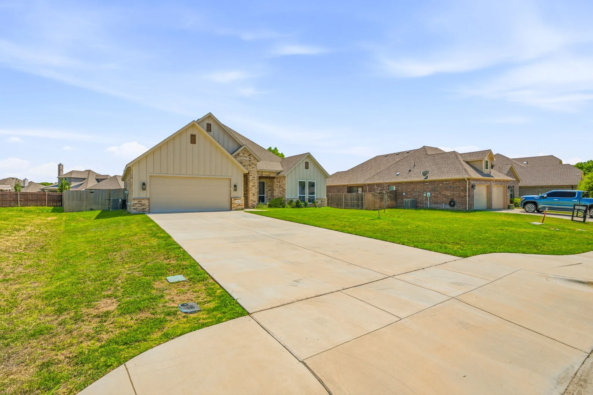 Single Family Residence For Sale in Parker County , 162 Breeders Drive, Willow Park, Texas 76087, 3 Bedroom, 2 Bathroom, 2 Garage spaces, 2,249 Sqft, built in 2023, mls#21328360, Real Estate Agent in Willow Park, Homes For Sale in Parker county, Homes For Sale in Willow Park, Realtor in Willow Park Texas, Real Estate Brokerage Independent Realty Texas, Luminita Cordes Realtor