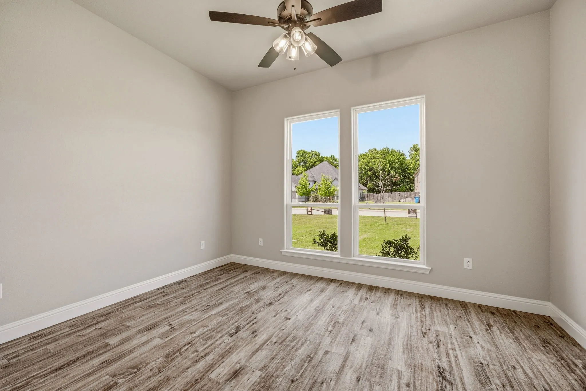 Single Family Residence For Sale in Parker County , 162 Breeders Drive, Willow Park, Texas 76087, 3 Bedroom, 2 Bathroom, 2 Garage spaces, 2,249 Sqft, built in 2023, mls#21328360, Real Estate Agent in Willow Park, Homes For Sale in Parker county, Homes For Sale in Willow Park, Realtor in Willow Park Texas, Real Estate Brokerage Independent Realty Texas, Luminita Cordes Realtor