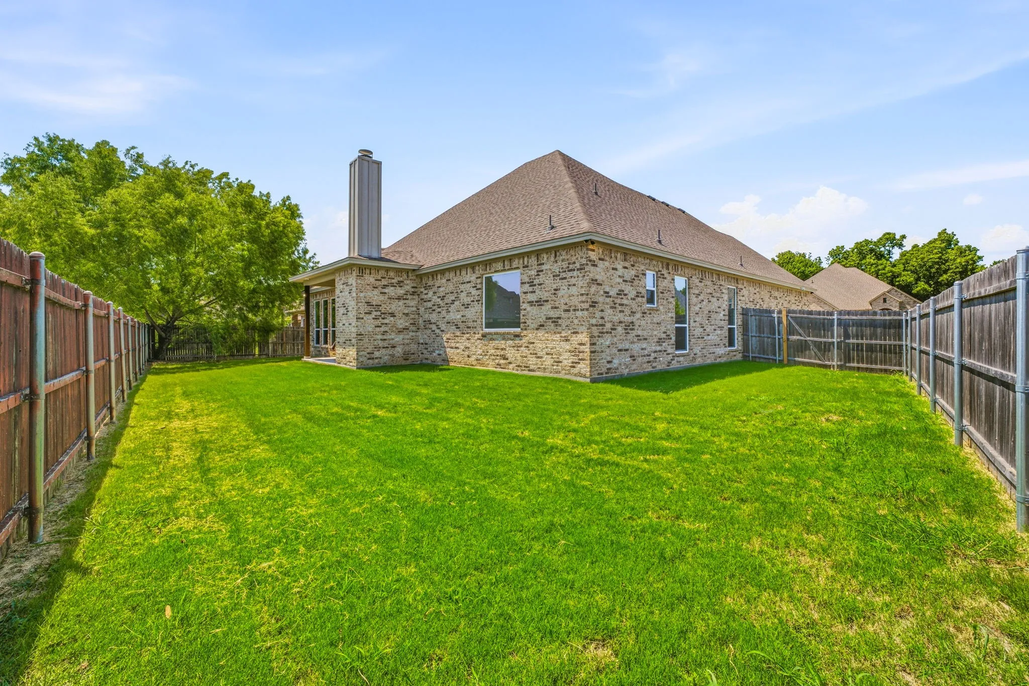 Single Family Residence For Sale in Parker County , 162 Breeders Drive, Willow Park, Texas 76087, 3 Bedroom, 2 Bathroom, 2 Garage spaces, 2,249 Sqft, built in 2023, mls#21328360, Real Estate Agent in Willow Park, Homes For Sale in Parker county, Homes For Sale in Willow Park, Realtor in Willow Park Texas, Real Estate Brokerage Independent Realty Texas, Luminita Cordes Realtor