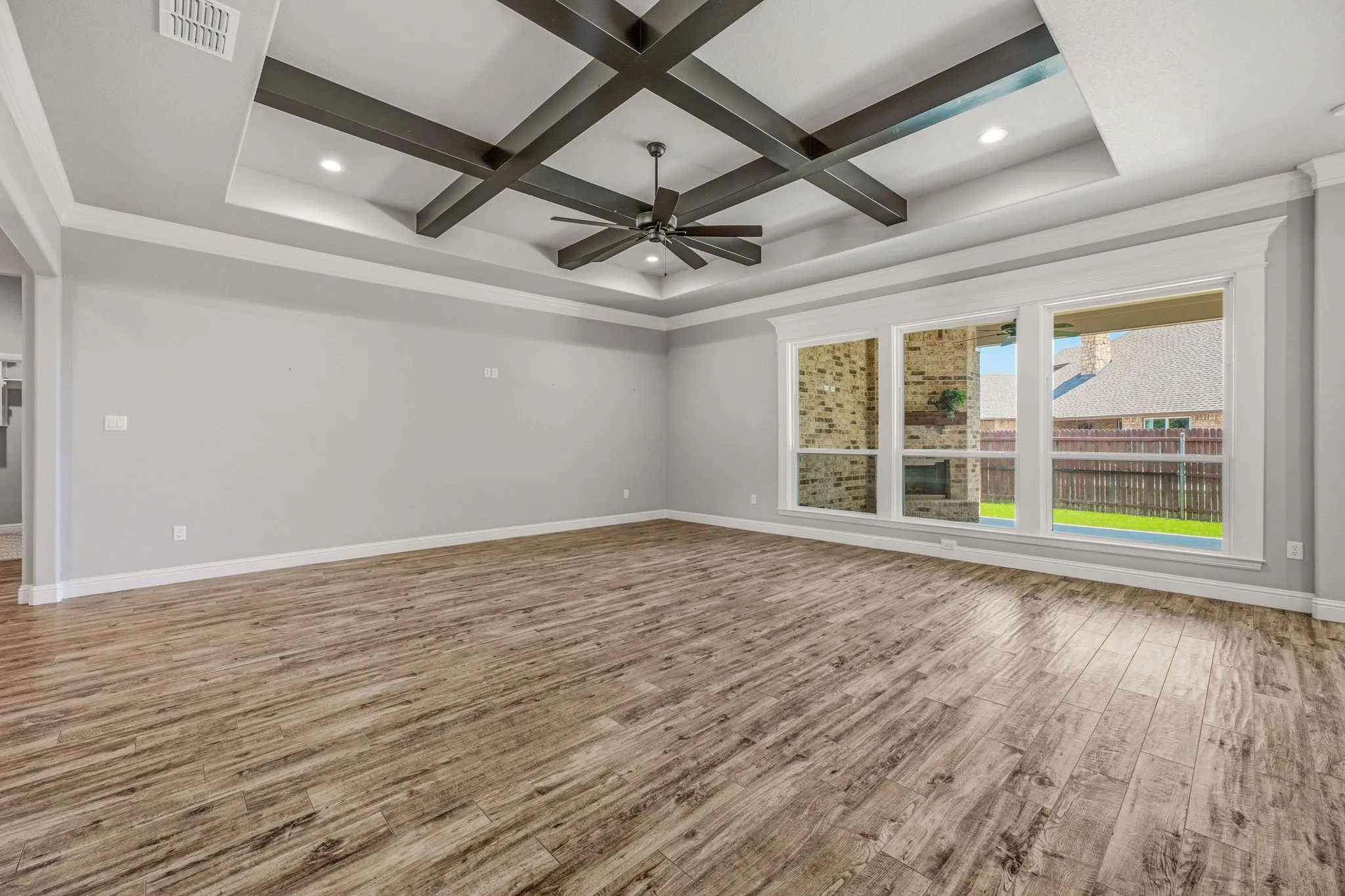 Single Family Residence For Sale in Parker County , 162 Breeders Drive, Willow Park, Texas 76087, 3 Bedroom, 2 Bathroom, 2 Garage spaces, 2,249 Sqft, built in 2023, mls#21328360, Real Estate Agent in Willow Park, Homes For Sale in Parker county, Homes For Sale in Willow Park, Realtor in Willow Park Texas, Real Estate Brokerage Independent Realty Texas, Luminita Cordes Realtor