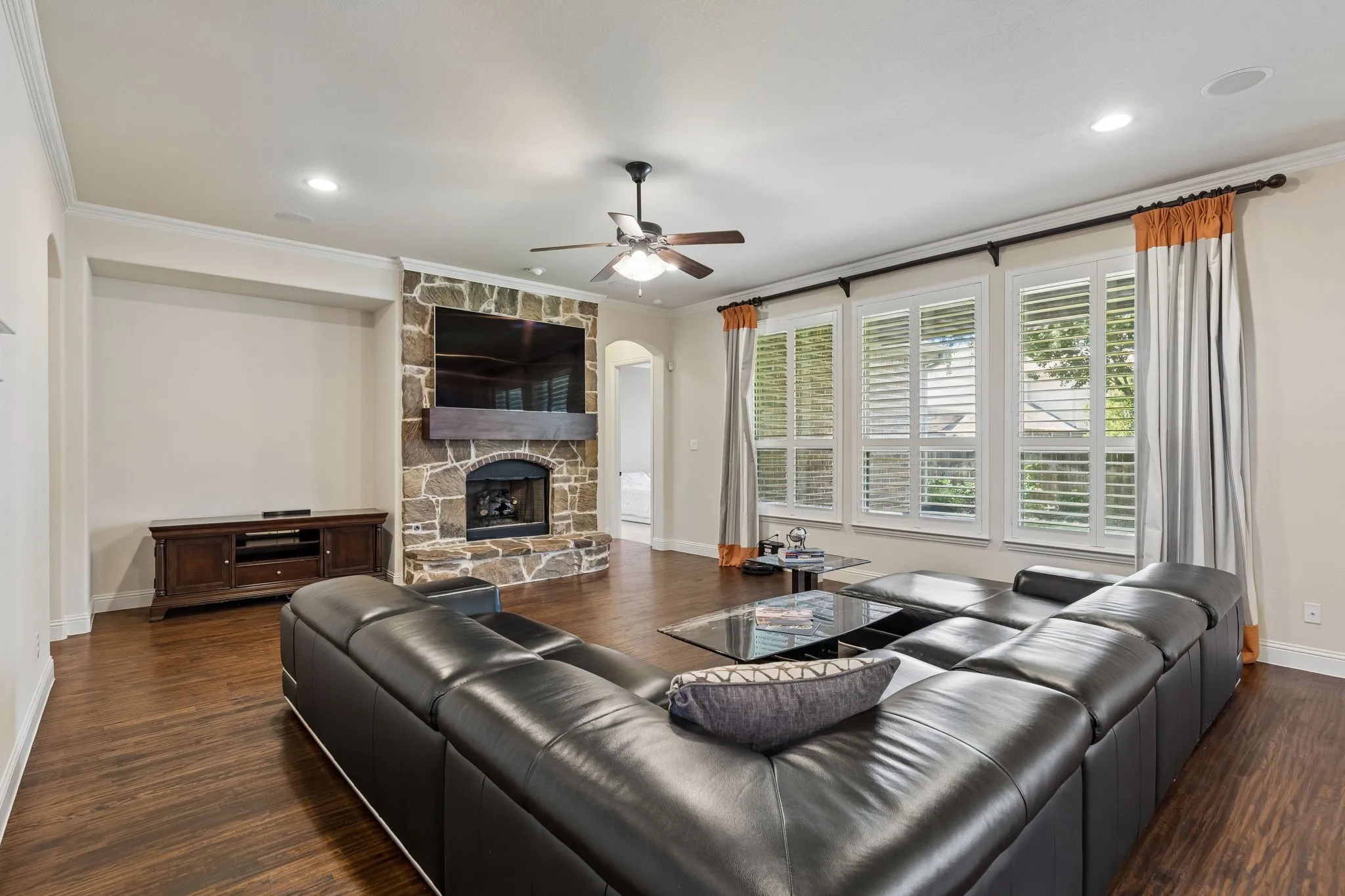 Single Family Residence For Sale in Collin County , 620 Paint Creek Court, Murphy, Texas 75094, 4 Bedroom, 4 Bathroom, 3 Garage spaces, 4,127 Sqft, built in 2011, mls#21327640, Real Estate Agent in Murphy, Homes For Sale in Collin county, Homes For Sale in Murphy, Realtor in Murphy Texas, Real Estate Brokerage Independent Realty Texas, Luminita Cordes Realtor