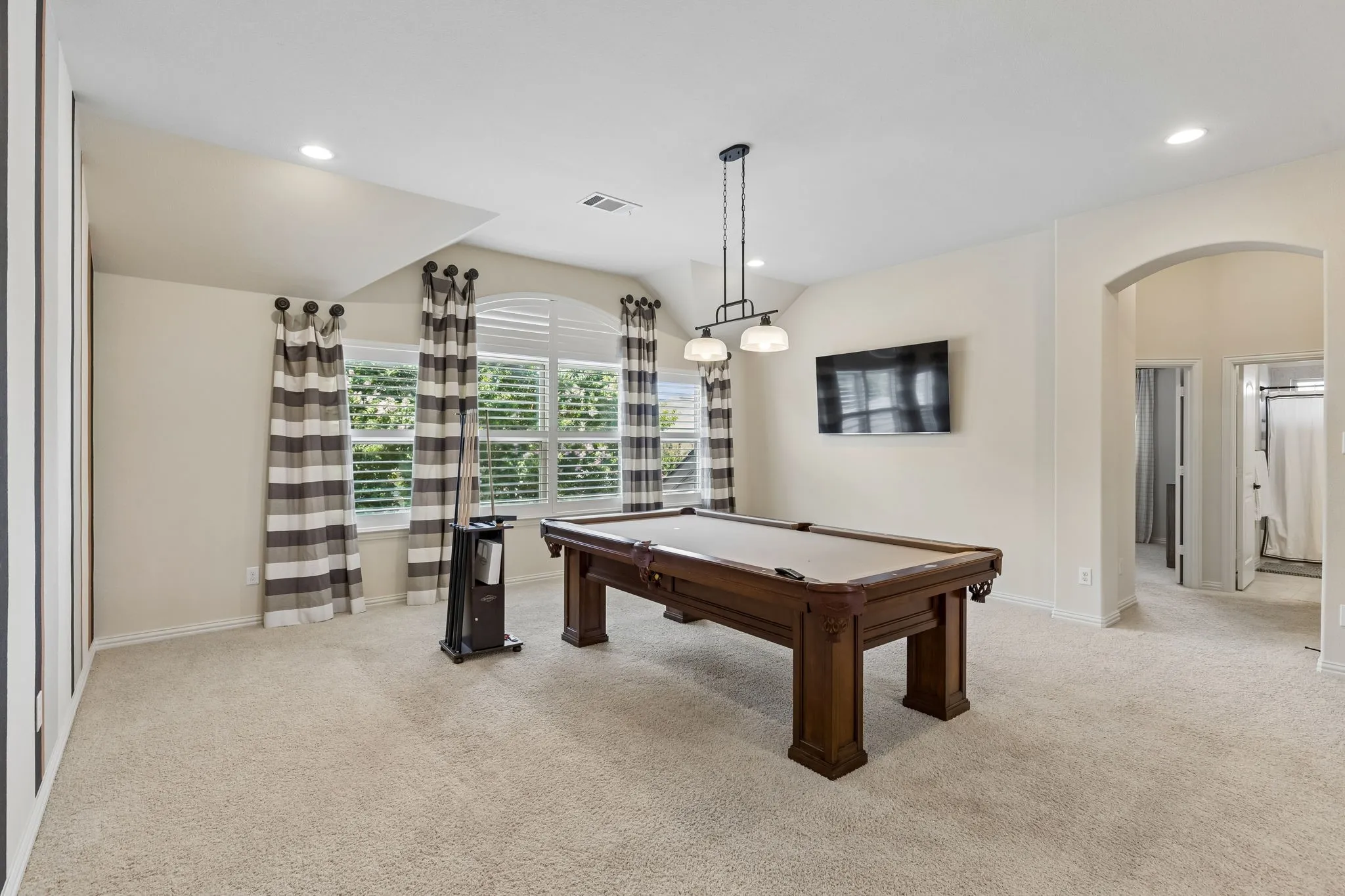 Single Family Residence For Sale in Collin County , 620 Paint Creek Court, Murphy, Texas 75094, 4 Bedroom, 4 Bathroom, 3 Garage spaces, 4,127 Sqft, built in 2011, mls#21327640, Real Estate Agent in Murphy, Homes For Sale in Collin county, Homes For Sale in Murphy, Realtor in Murphy Texas, Real Estate Brokerage Independent Realty Texas, Luminita Cordes Realtor