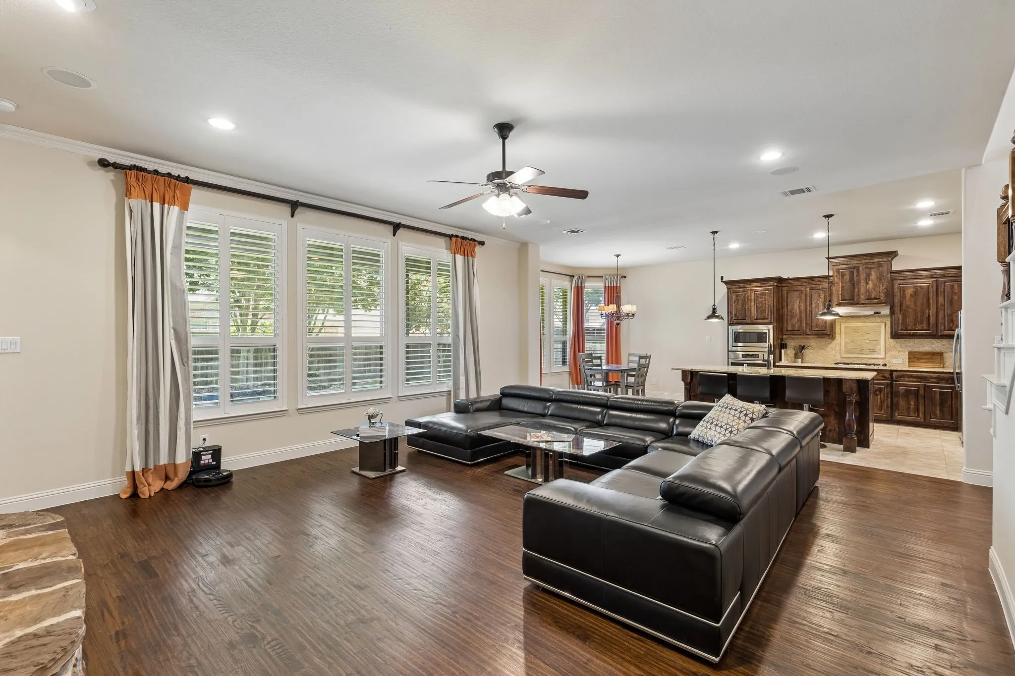 Single Family Residence For Sale in Collin County , 620 Paint Creek Court, Murphy, Texas 75094, 4 Bedroom, 4 Bathroom, 3 Garage spaces, 4,127 Sqft, built in 2011, mls#21327640, Real Estate Agent in Murphy, Homes For Sale in Collin county, Homes For Sale in Murphy, Realtor in Murphy Texas, Real Estate Brokerage Independent Realty Texas, Luminita Cordes Realtor