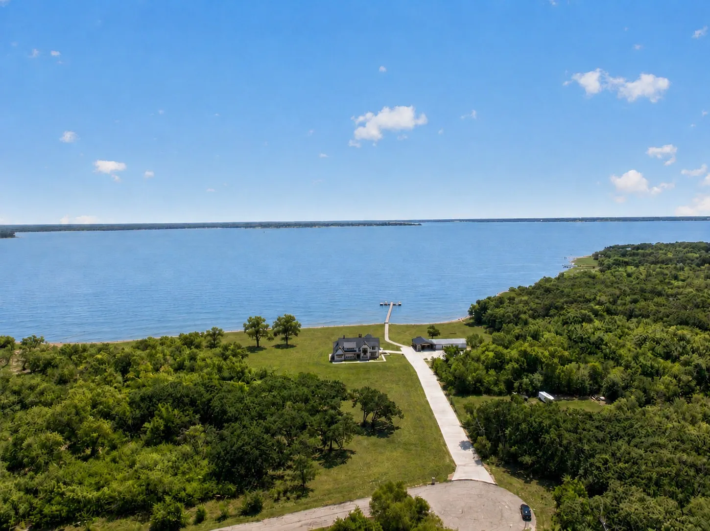 189 feet of waterfront shoreline. 1.56 acres on Cedar Creek Lake