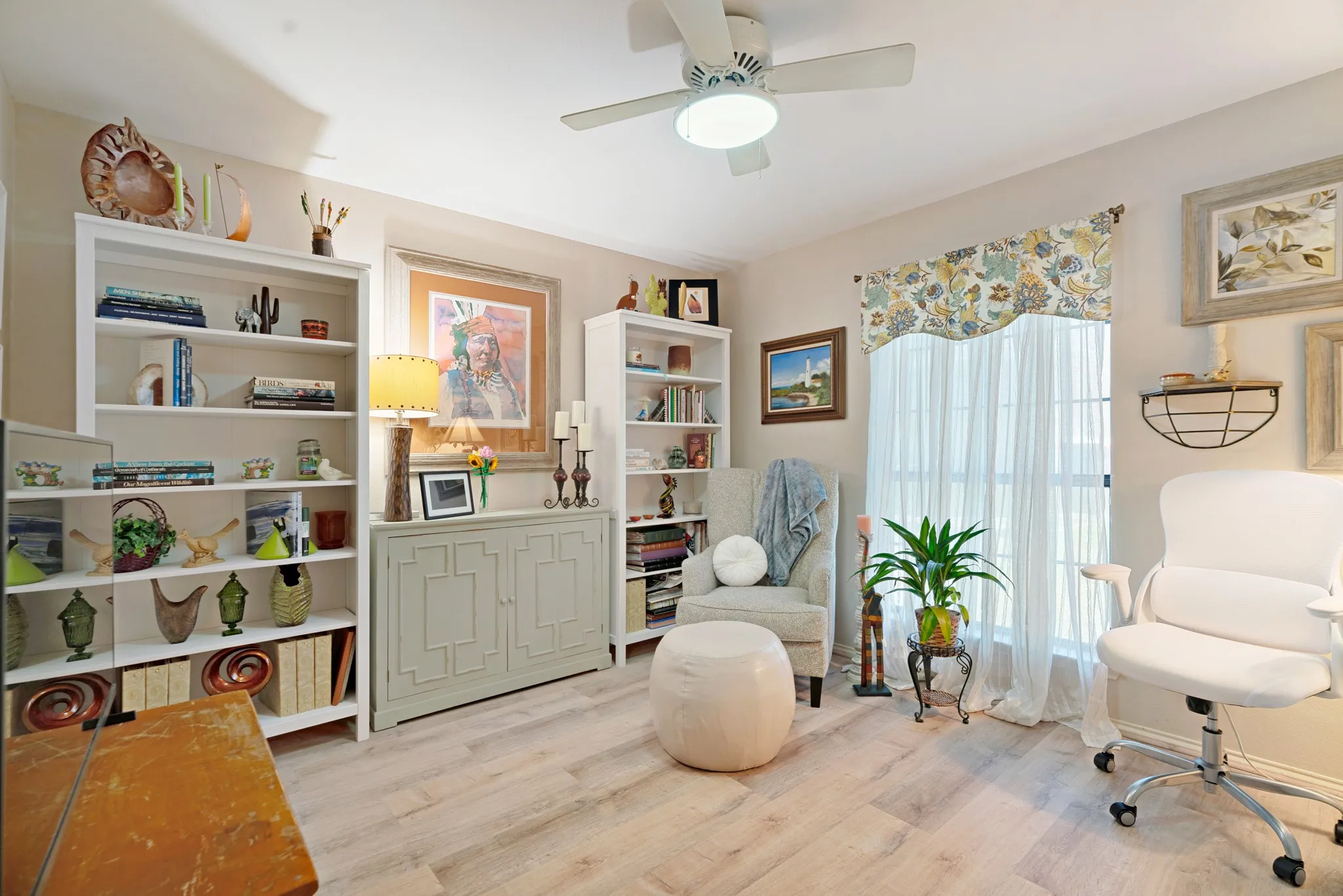 Single Family Residence For Sale in Lamar County , 2850 Willow Bend, Paris, Texas 75462, 3 Bedroom, 3 Bathroom, 2 Garage spaces, 2,559 Sqft, built in 1988, mls#21325838, Real Estate Agent in Paris, Homes For Sale in Lamar county, Homes For Sale in Paris, Realtor in Paris Texas, Real Estate Brokerage Independent Realty Texas, Luminita Cordes Realtor
