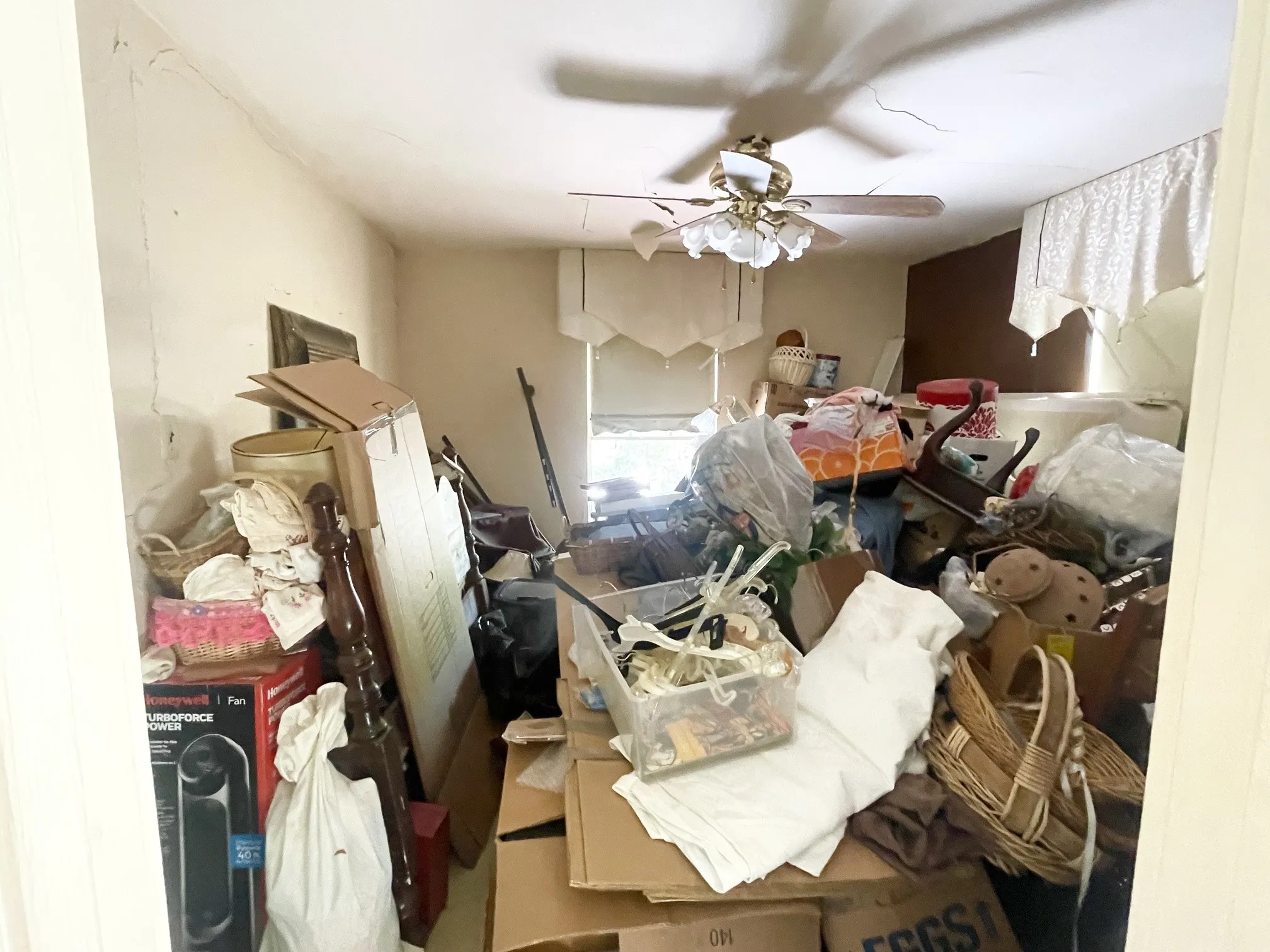 Single Family Residence For Sale in Collin County , 312 E Elm Street, Celina, Texas 75009, 2 Bedroom, 1 Bathroom, Garage spaces, 736 Sqft, built in 1955, mls#21317233, Real Estate Agent in Celina, Homes For Sale in Collin county, Homes For Sale in Celina, Realtor in Celina Texas, Real Estate Brokerage Independent Realty Texas, Luminita Cordes Realtor