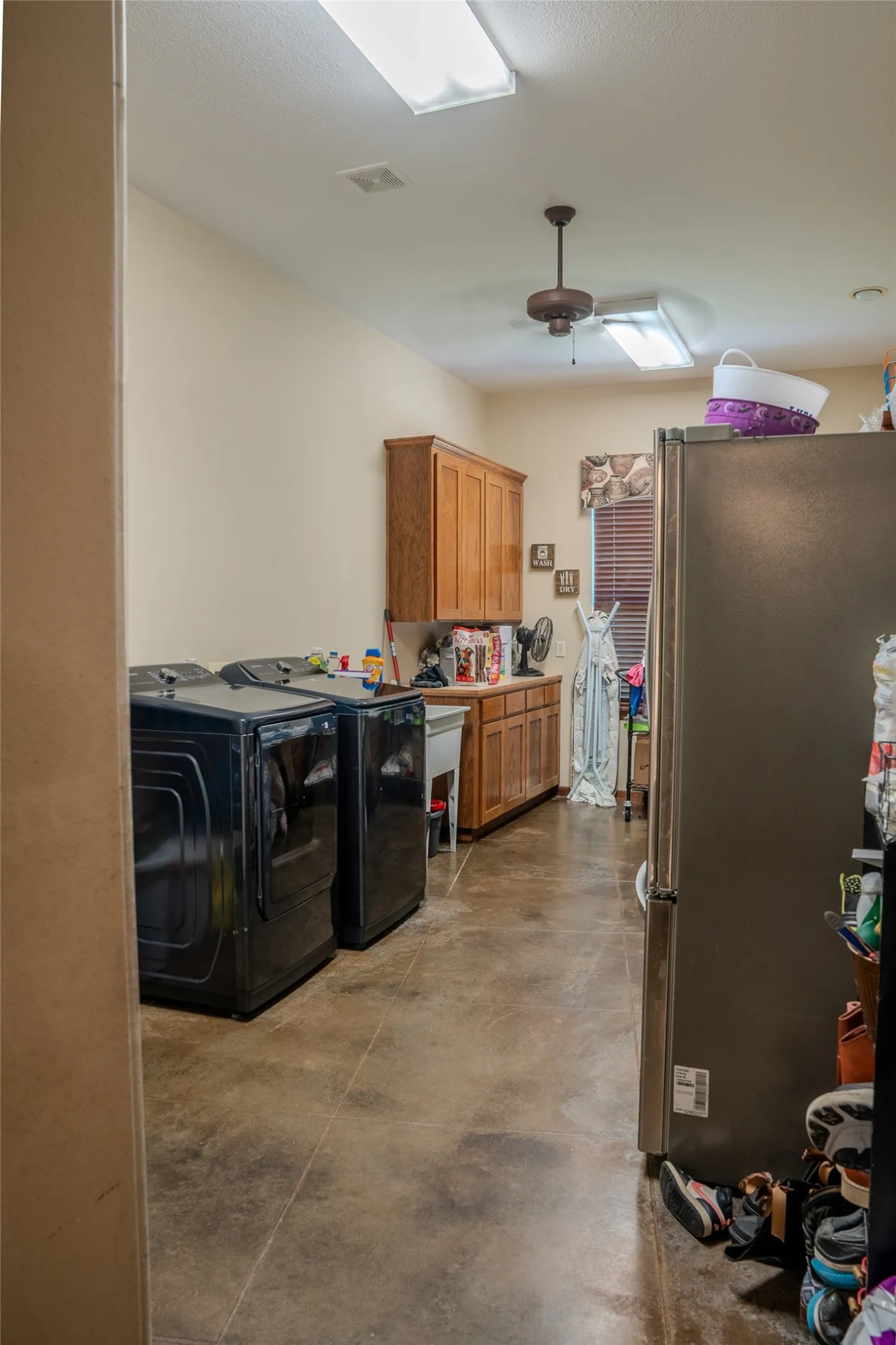Single Family Residence For Sale in Cass County , 263 County Road 1602, Linden, Texas 75562, 5 Bedroom, 4 Bathroom, 2 Garage spaces, 3,861 Sqft, built in 2002, mls#21328387, Real Estate Agent in Linden, Homes For Sale in Cass county, Homes For Sale in Linden, Realtor in Linden Texas, Real Estate Brokerage Independent Realty Texas, Luminita Cordes Realtor