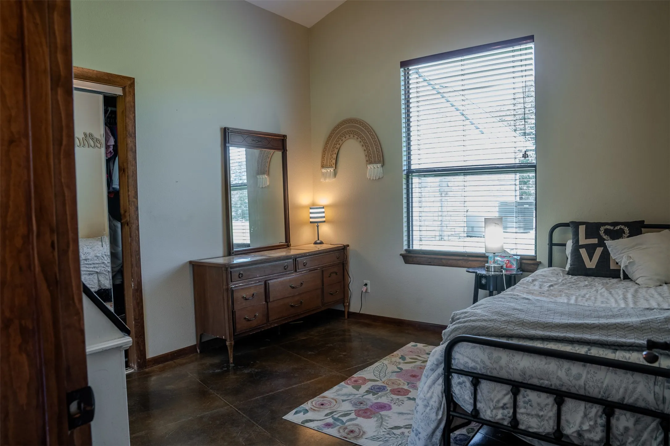 Single Family Residence For Sale in Cass County , 263 County Road 1602, Linden, Texas 75562, 5 Bedroom, 4 Bathroom, 2 Garage spaces, 3,861 Sqft, built in 2002, mls#21328387, Real Estate Agent in Linden, Homes For Sale in Cass county, Homes For Sale in Linden, Realtor in Linden Texas, Real Estate Brokerage Independent Realty Texas, Luminita Cordes Realtor