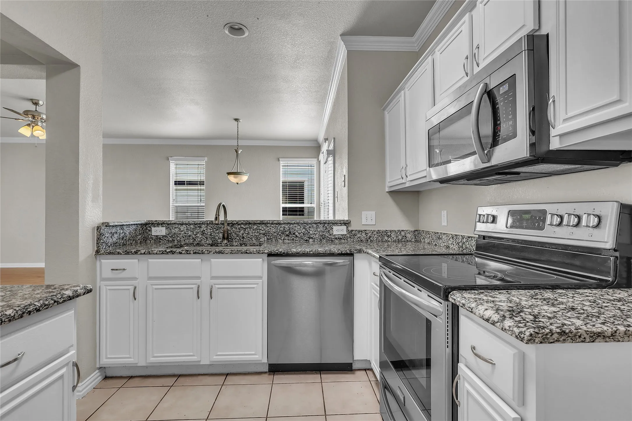Single Family Residence For Sale in Denton County , 9810 Birch Drive, Providence Village, Texas 76227, 4 Bedroom, 3 Bathroom, 2 Garage spaces, 1,944 Sqft, built in 2002, mls#21328389, Real Estate Agent in Providence Village, Homes For Sale in Denton county, Homes For Sale in Providence Village, Realtor in Providence Village Texas, Real Estate Brokerage Independent Realty Texas, Luminita Cordes Realtor
