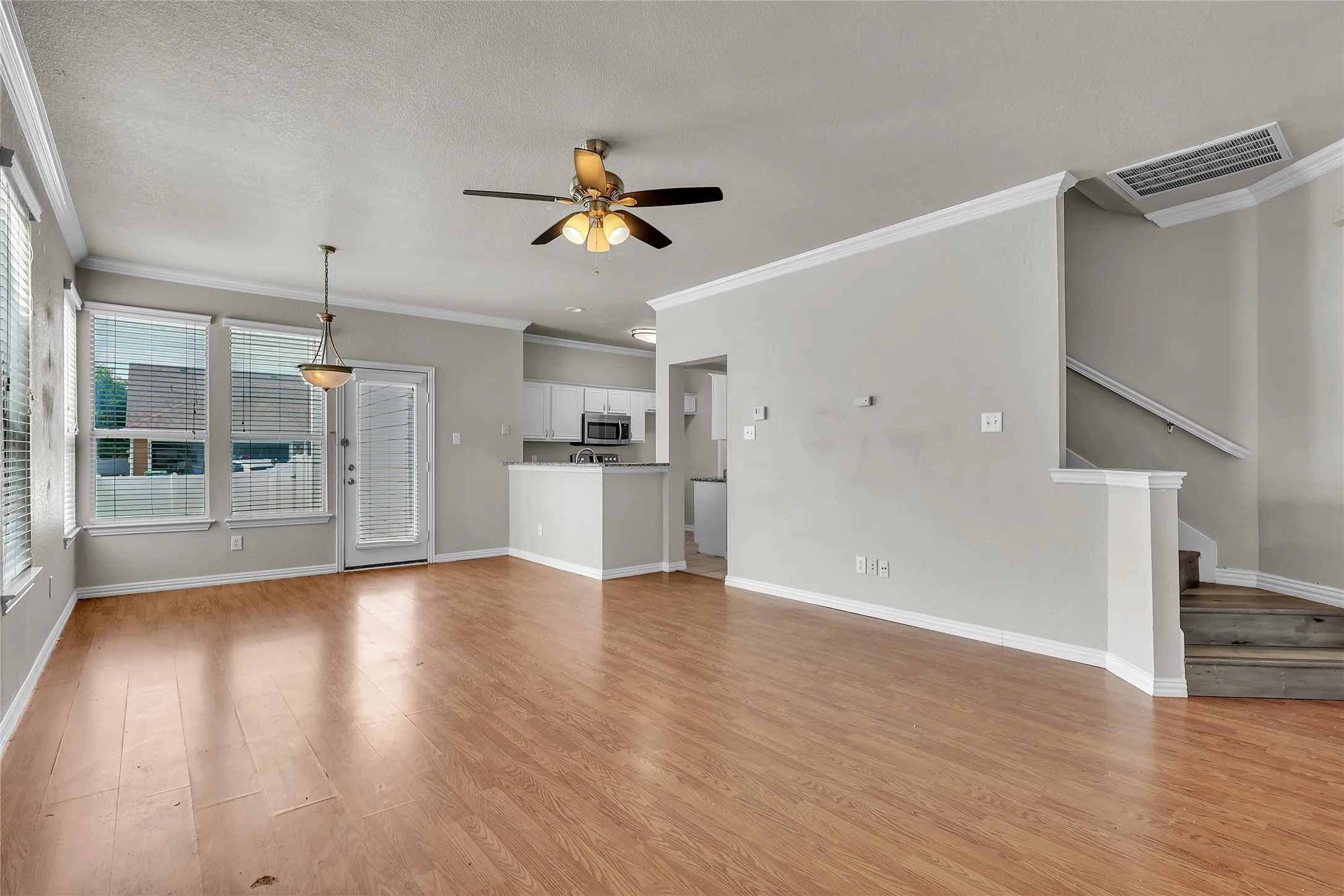 Single Family Residence For Sale in Denton County , 9810 Birch Drive, Providence Village, Texas 76227, 4 Bedroom, 3 Bathroom, 2 Garage spaces, 1,944 Sqft, built in 2002, mls#21328389, Real Estate Agent in Providence Village, Homes For Sale in Denton county, Homes For Sale in Providence Village, Realtor in Providence Village Texas, Real Estate Brokerage Independent Realty Texas, Luminita Cordes Realtor