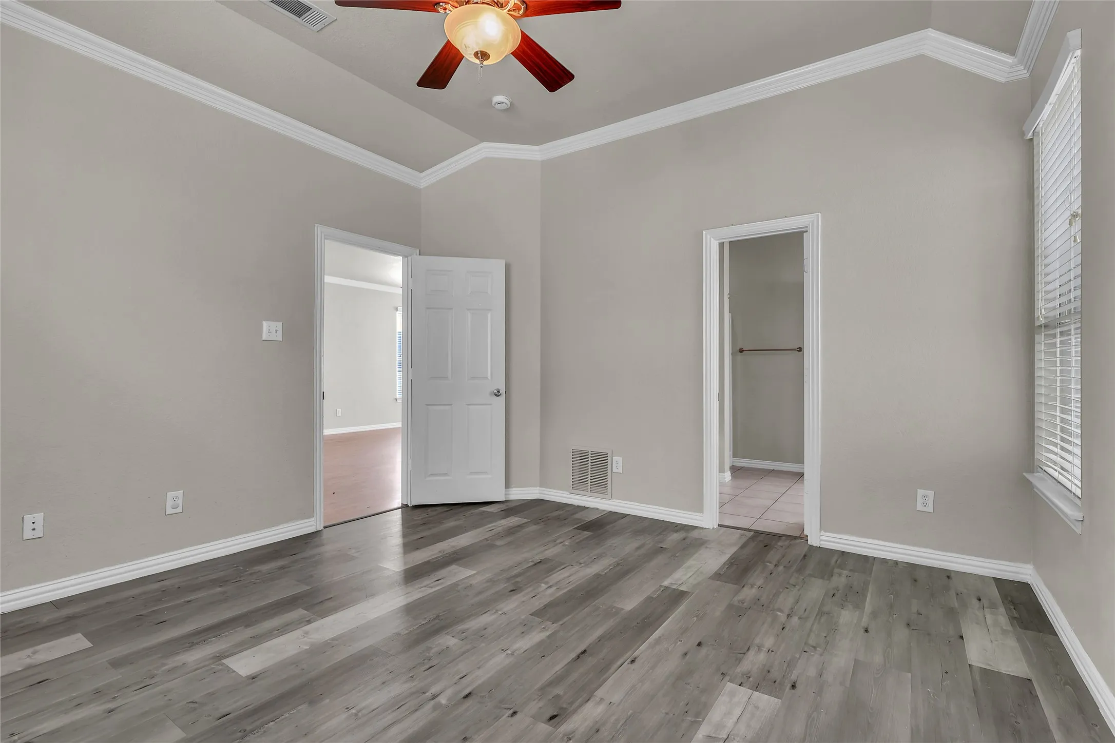 Single Family Residence For Sale in Denton County , 9810 Birch Drive, Providence Village, Texas 76227, 4 Bedroom, 3 Bathroom, 2 Garage spaces, 1,944 Sqft, built in 2002, mls#21328389, Real Estate Agent in Providence Village, Homes For Sale in Denton county, Homes For Sale in Providence Village, Realtor in Providence Village Texas, Real Estate Brokerage Independent Realty Texas, Luminita Cordes Realtor