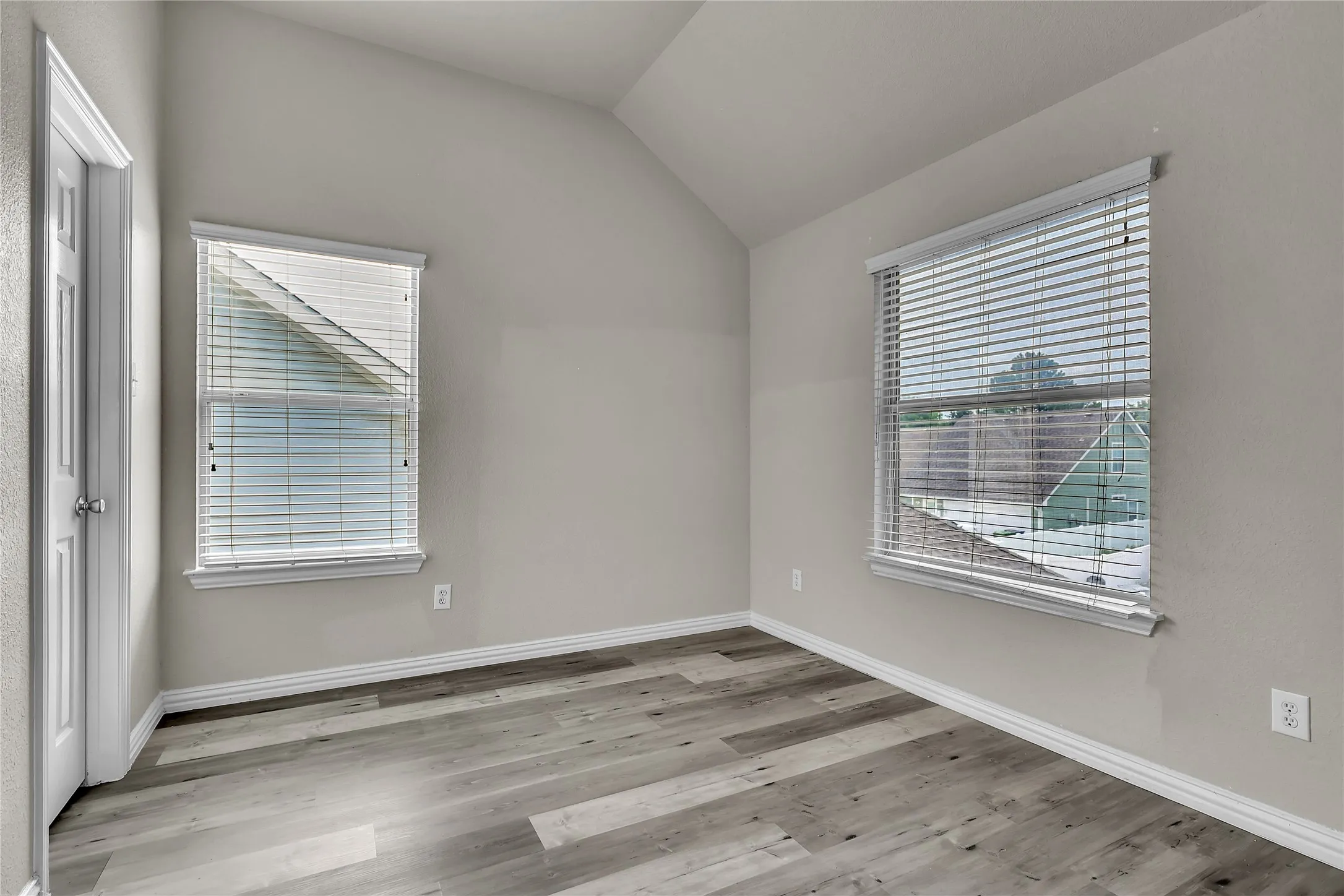 Single Family Residence For Sale in Denton County , 9810 Birch Drive, Providence Village, Texas 76227, 4 Bedroom, 3 Bathroom, 2 Garage spaces, 1,944 Sqft, built in 2002, mls#21328389, Real Estate Agent in Providence Village, Homes For Sale in Denton county, Homes For Sale in Providence Village, Realtor in Providence Village Texas, Real Estate Brokerage Independent Realty Texas, Luminita Cordes Realtor