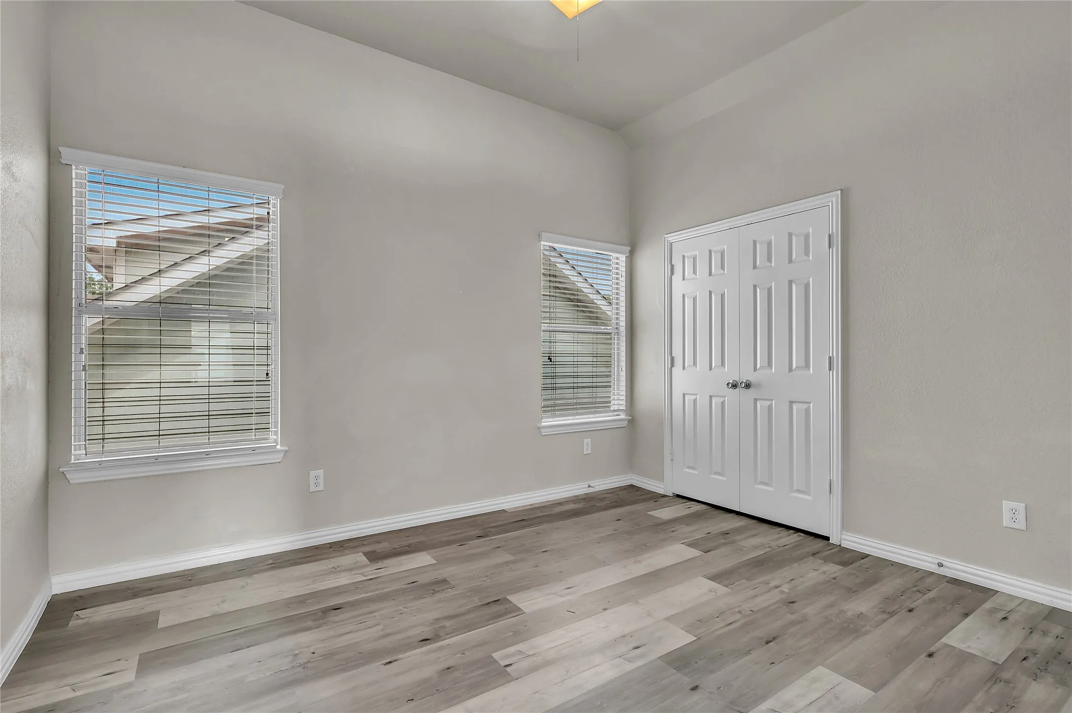 Single Family Residence For Sale in Denton County , 9810 Birch Drive, Providence Village, Texas 76227, 4 Bedroom, 3 Bathroom, 2 Garage spaces, 1,944 Sqft, built in 2002, mls#21328389, Real Estate Agent in Providence Village, Homes For Sale in Denton county, Homes For Sale in Providence Village, Realtor in Providence Village Texas, Real Estate Brokerage Independent Realty Texas, Luminita Cordes Realtor